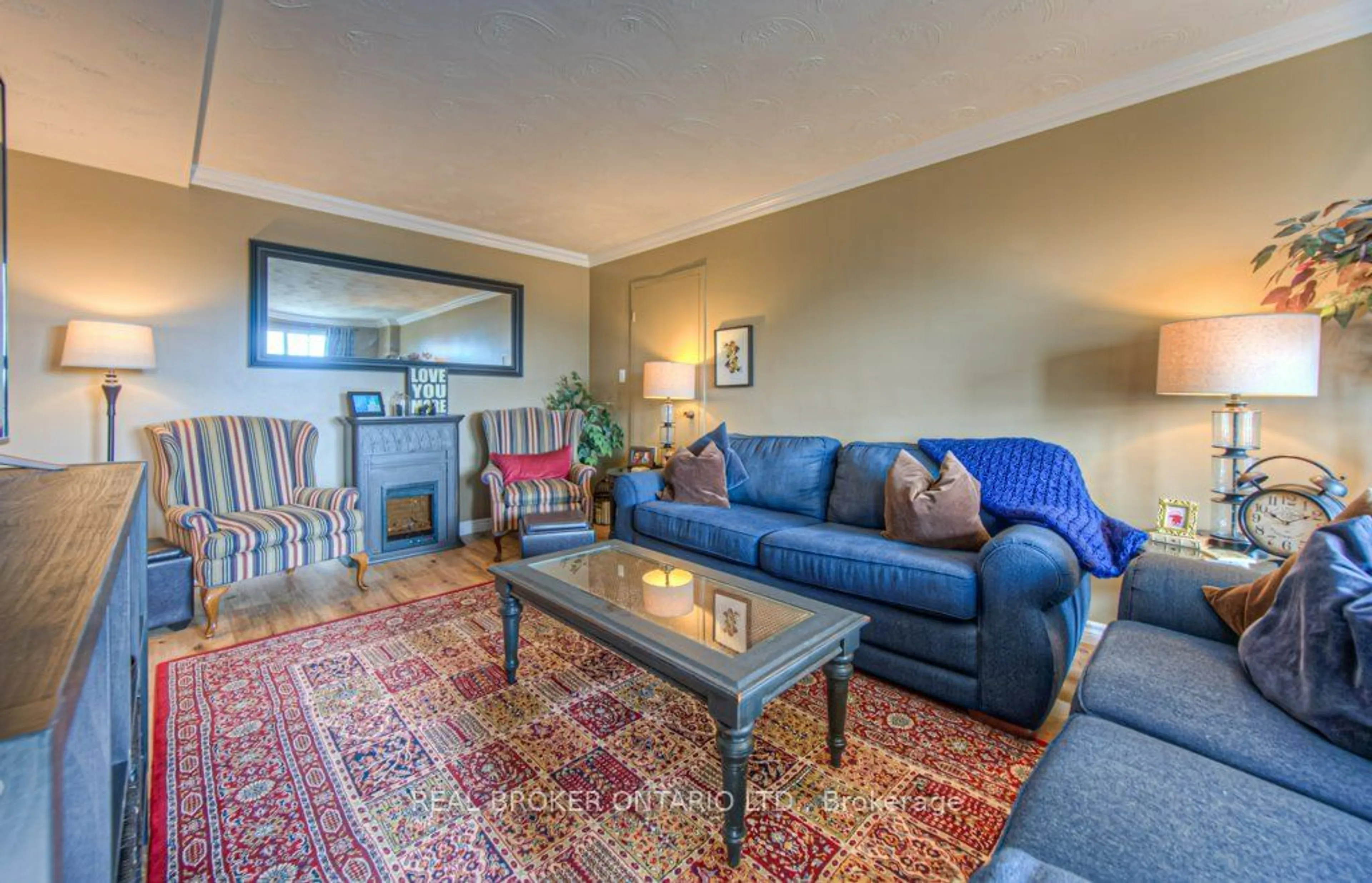 Living room for 58 Bridgeport Rd #607, Waterloo Ontario N2J 4H5