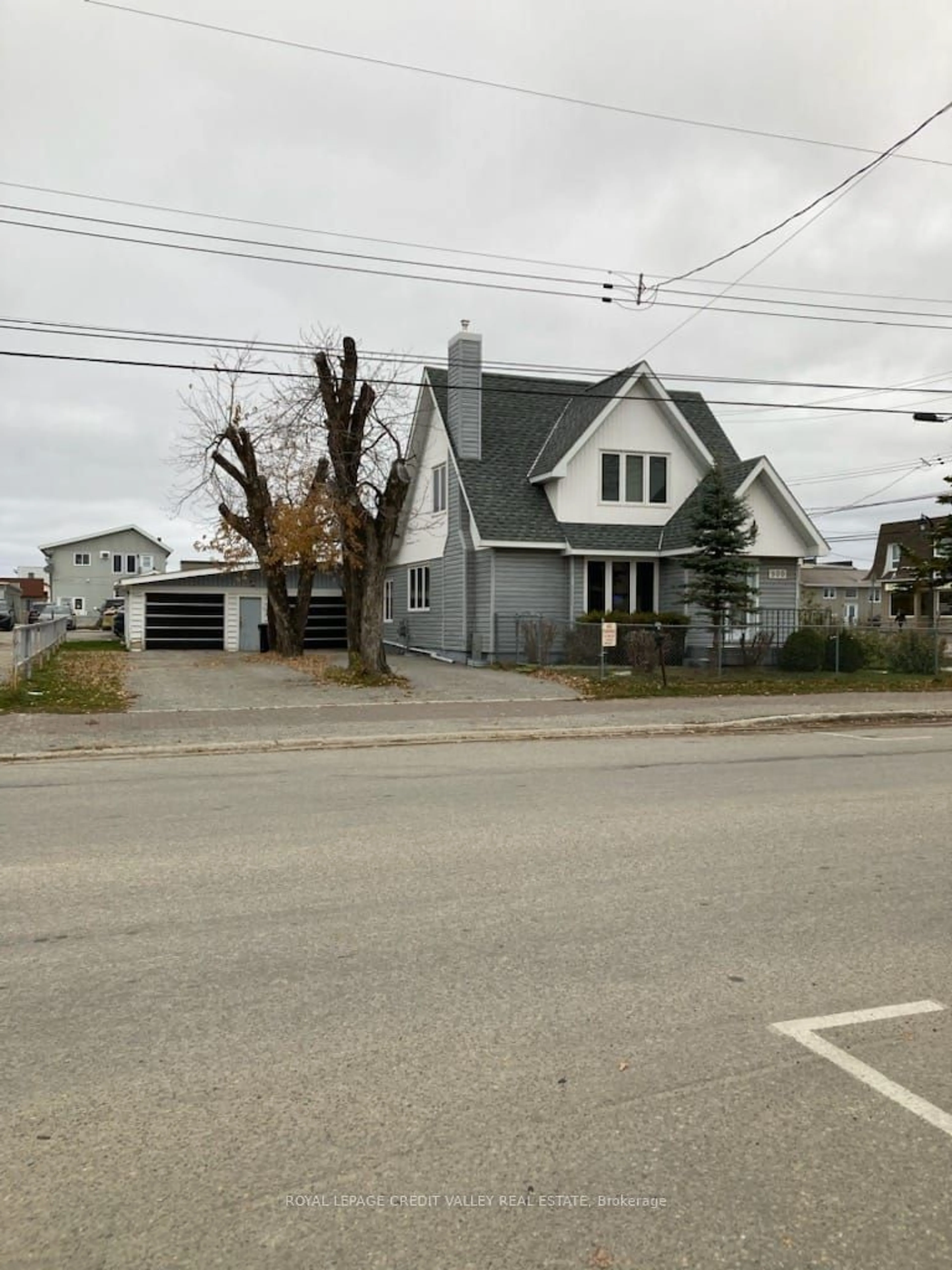 Frontside or backside of a home for 900 Prince St, Hearst Ontario P0L 1N0