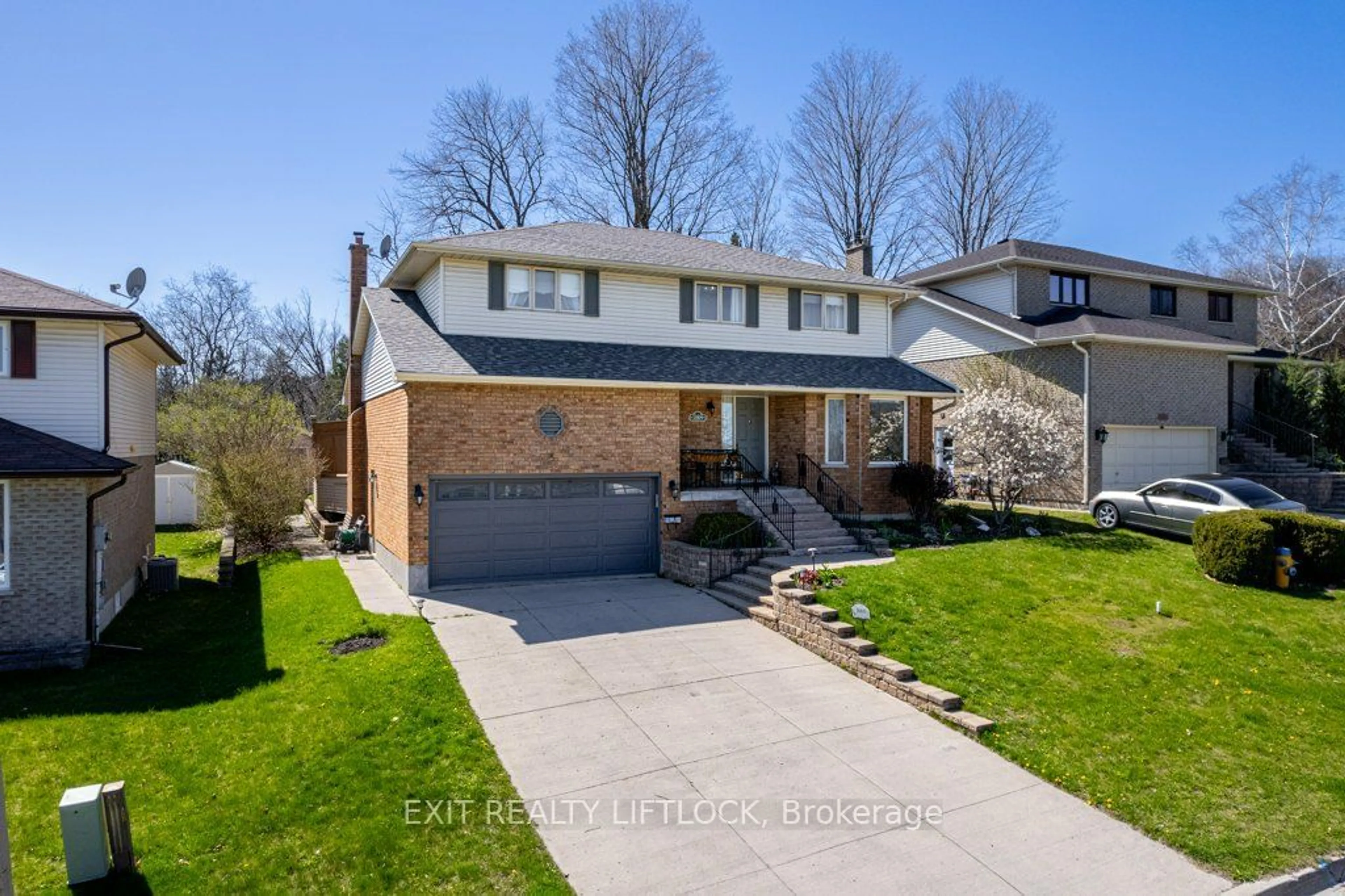 Frontside or backside of a home for 1009 Golfview Rd, Peterborough Ontario K9J 7W2