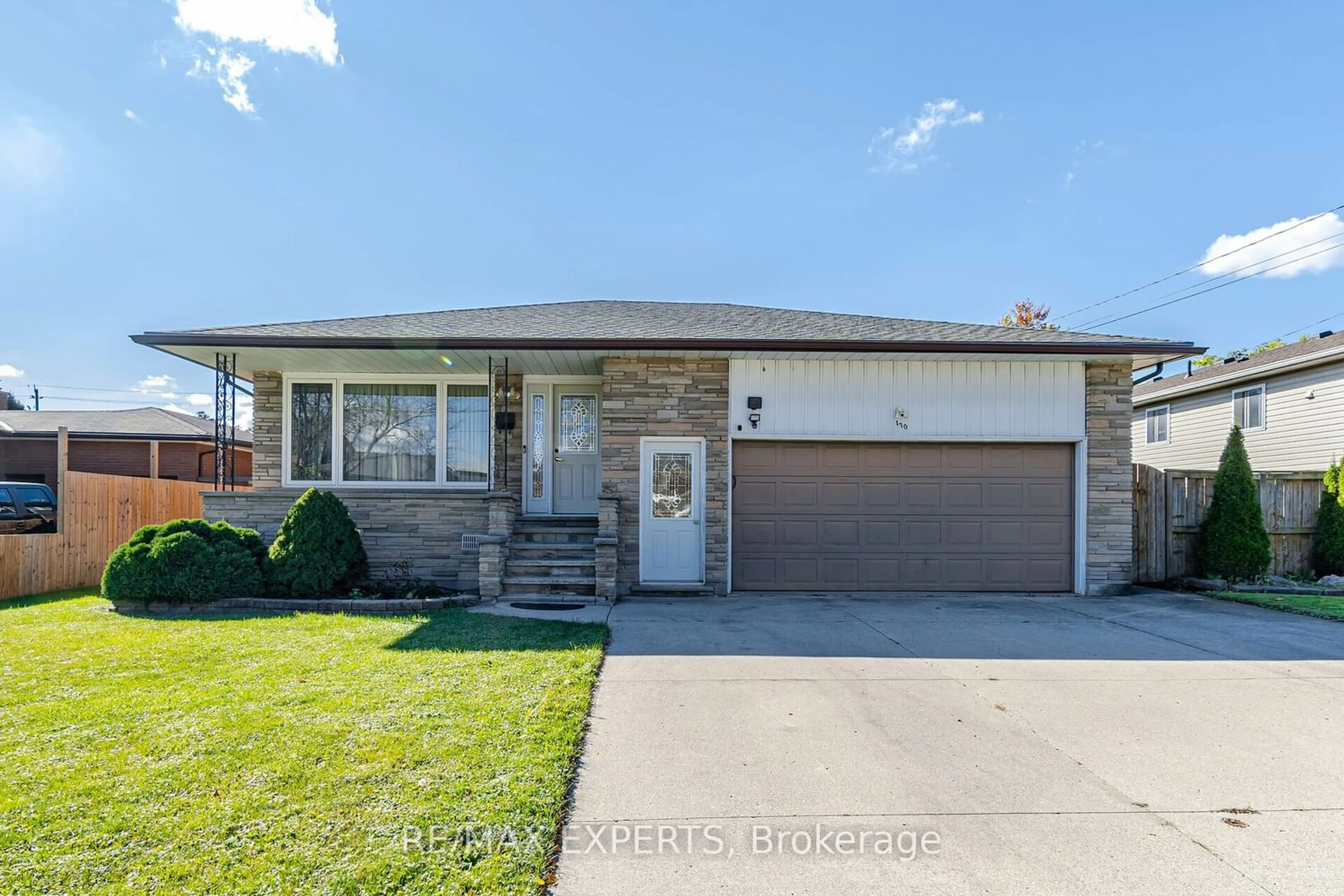 Frontside or backside of a home for 170 Iva St, Welland Ontario L3B 1W6
