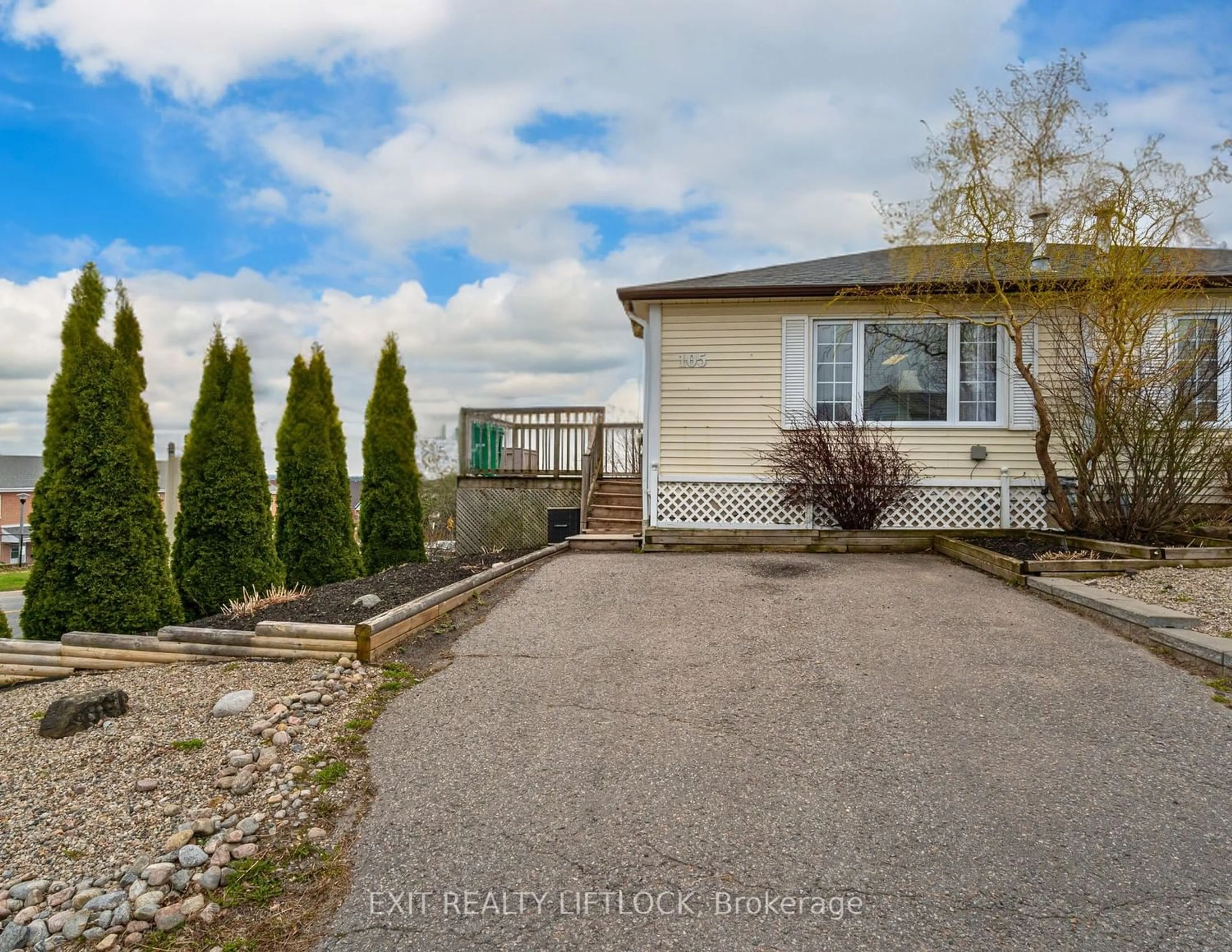 Frontside or backside of a home for 105 Towerhill Rd, Peterborough Ontario K9H 7M7