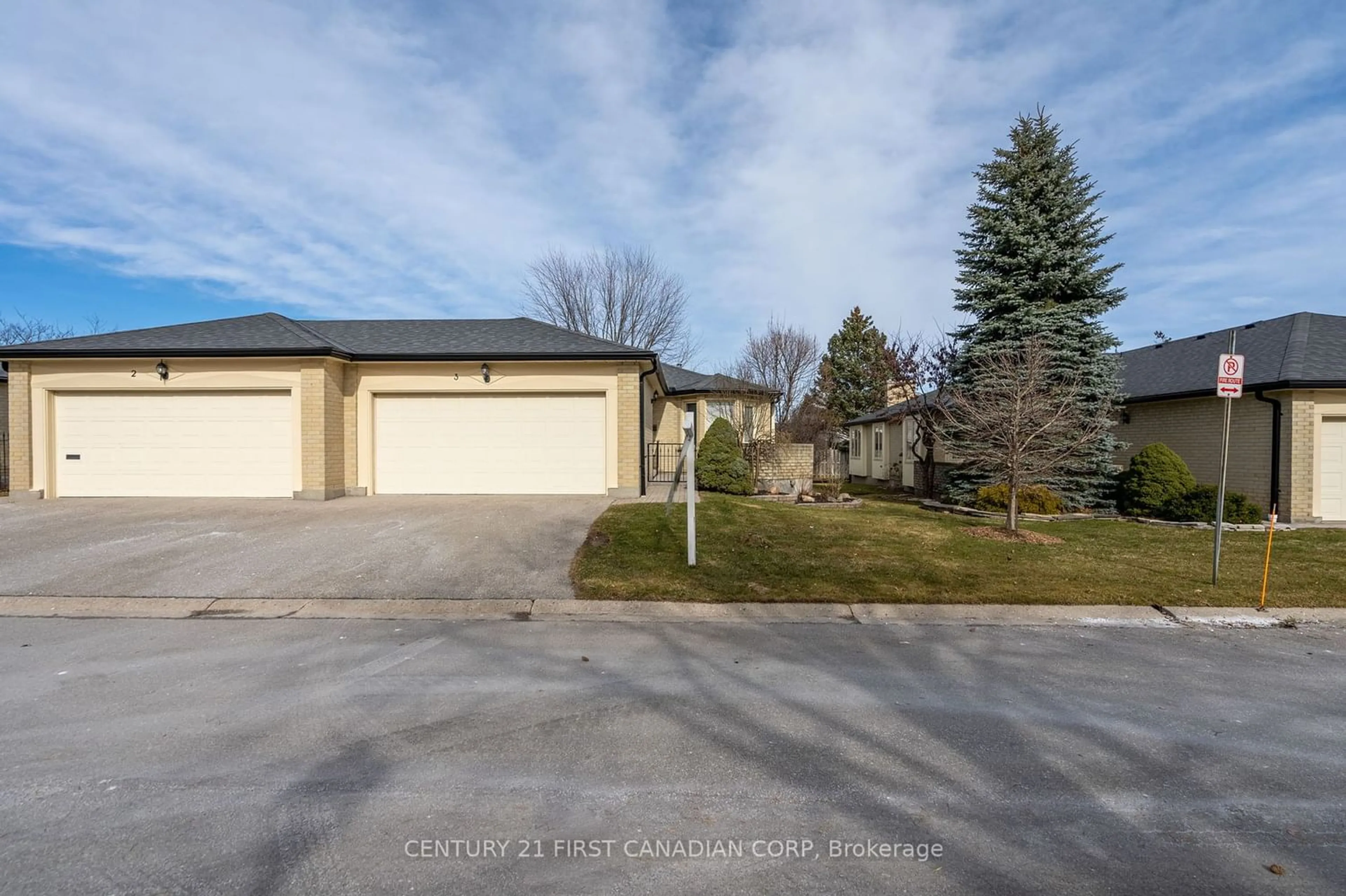 Frontside or backside of a home for 94 Pine Valley Gate #3, London Ontario N6J 4P7
