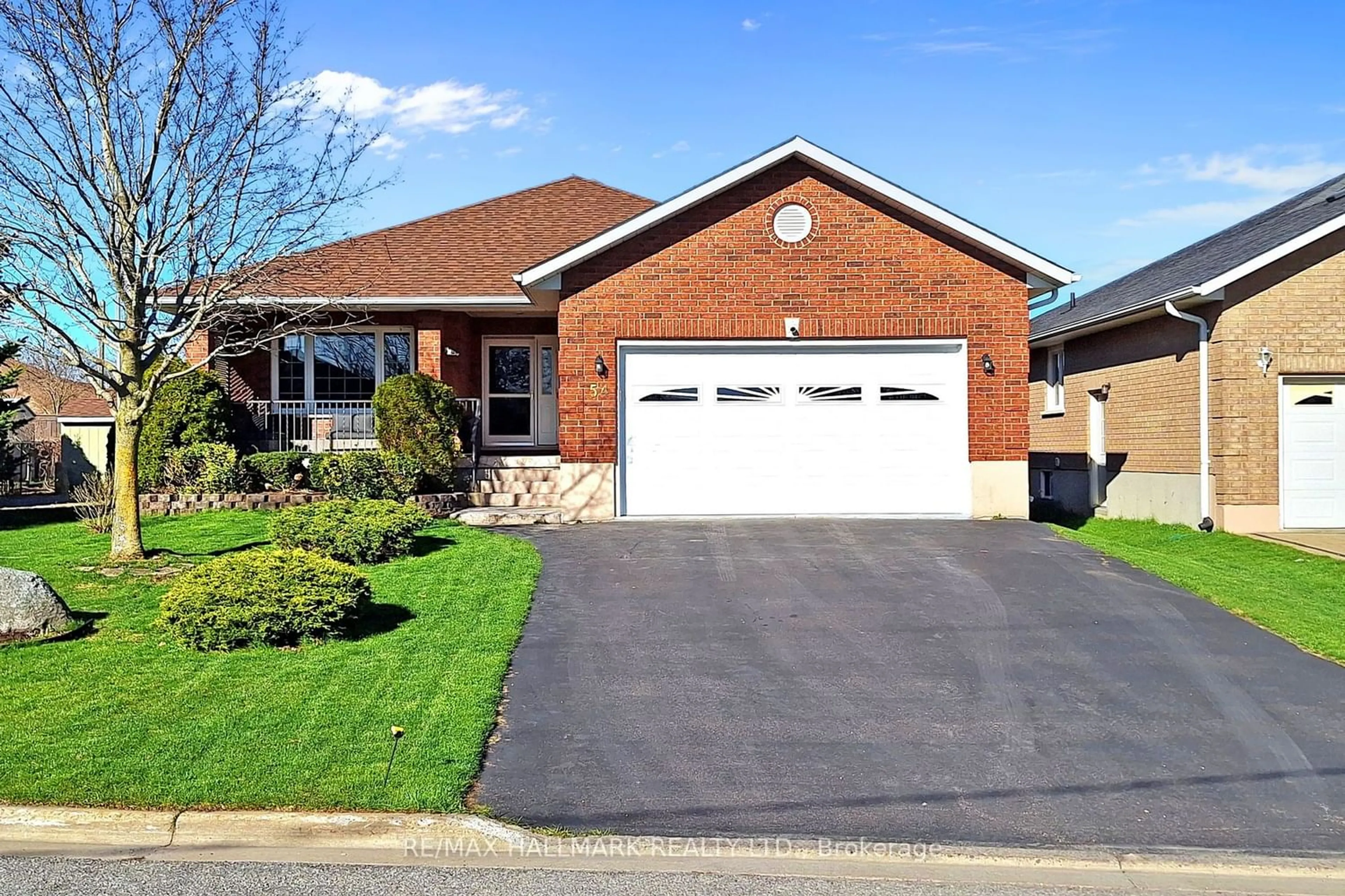 Home with brick exterior material for 54 Eakins Crt, Kawartha Lakes Ontario K9V 6J9