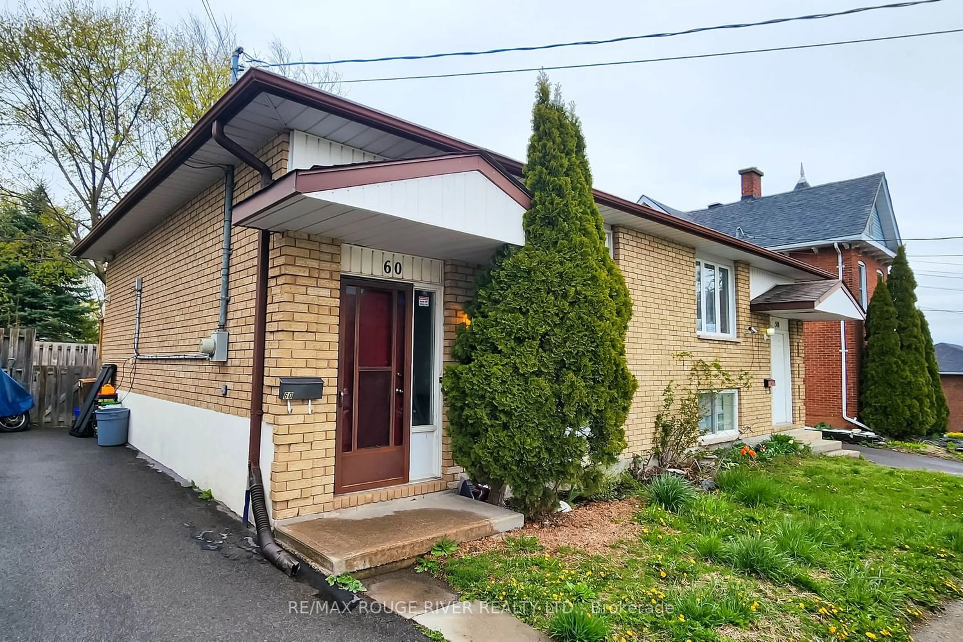 Outside view for 60 Catharine St, Belleville Ontario K8P 1L7