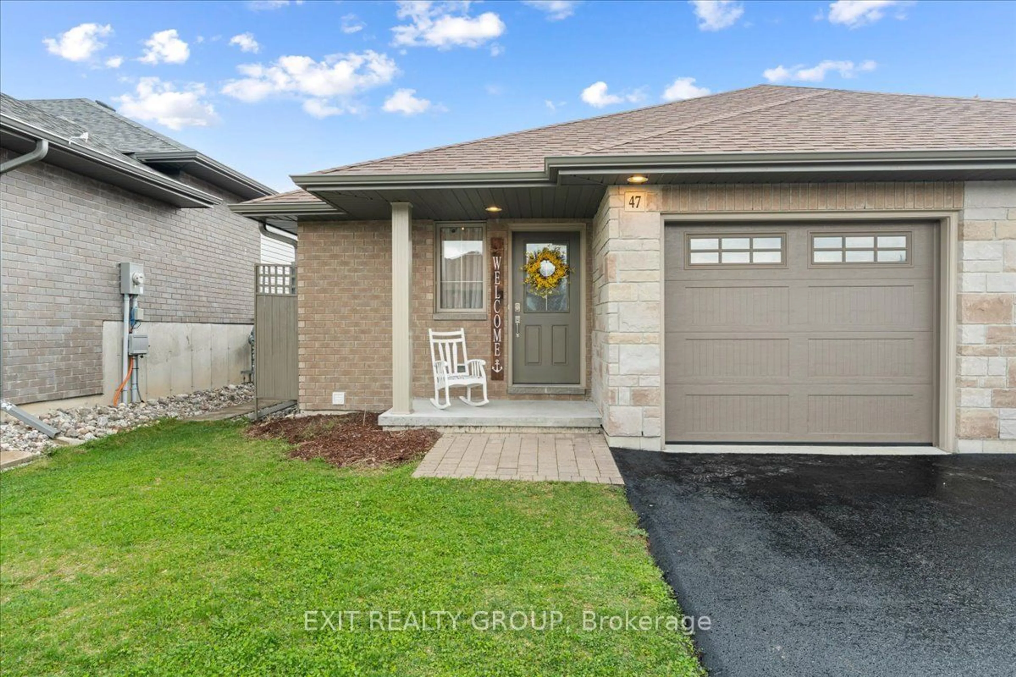 Frontside or backside of a home for 47 Liberty Cres, Quinte West Ontario K8V 0G2