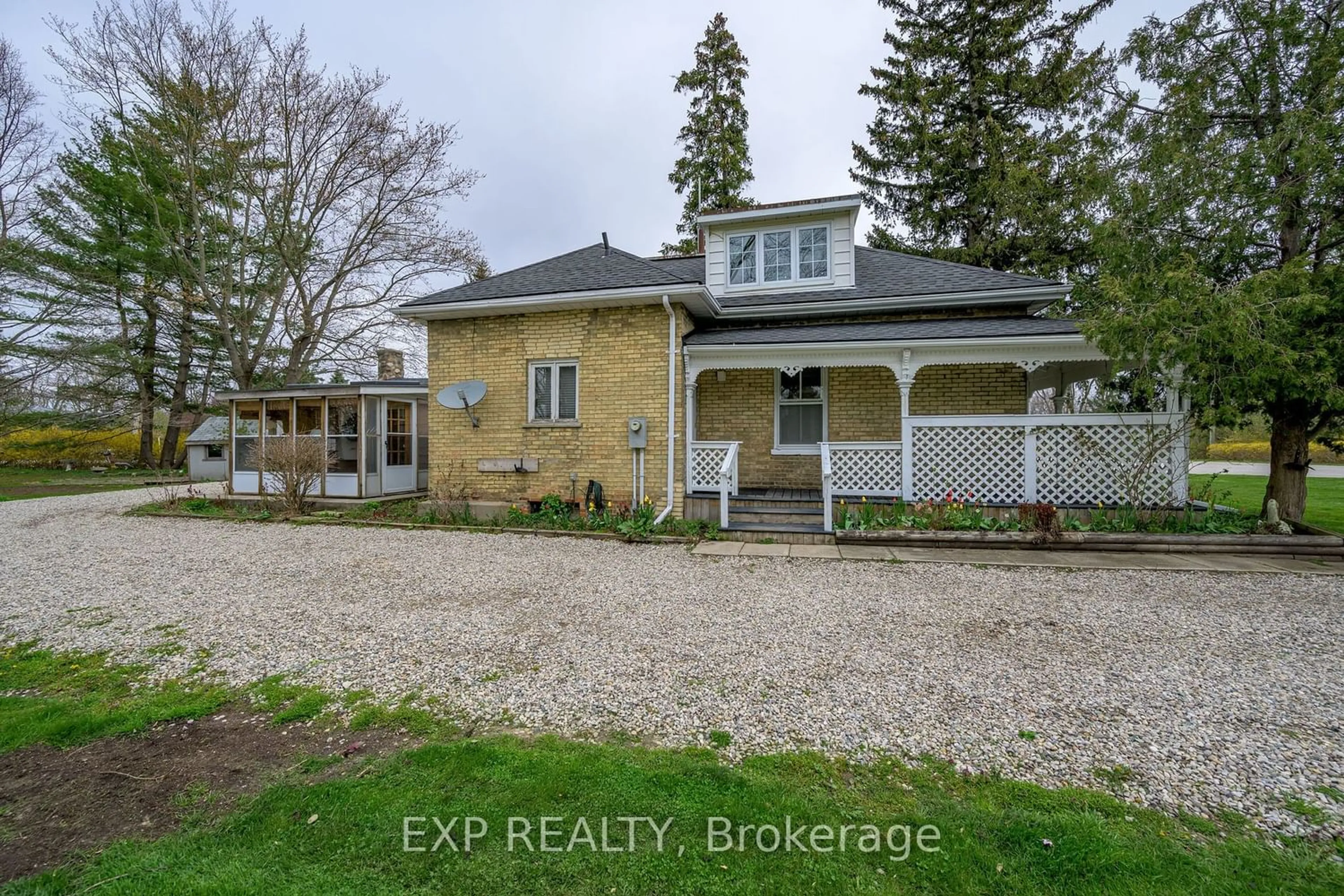 Frontside or backside of a home for 38814 Talbot Line, Southwold Ontario N5P 3T2