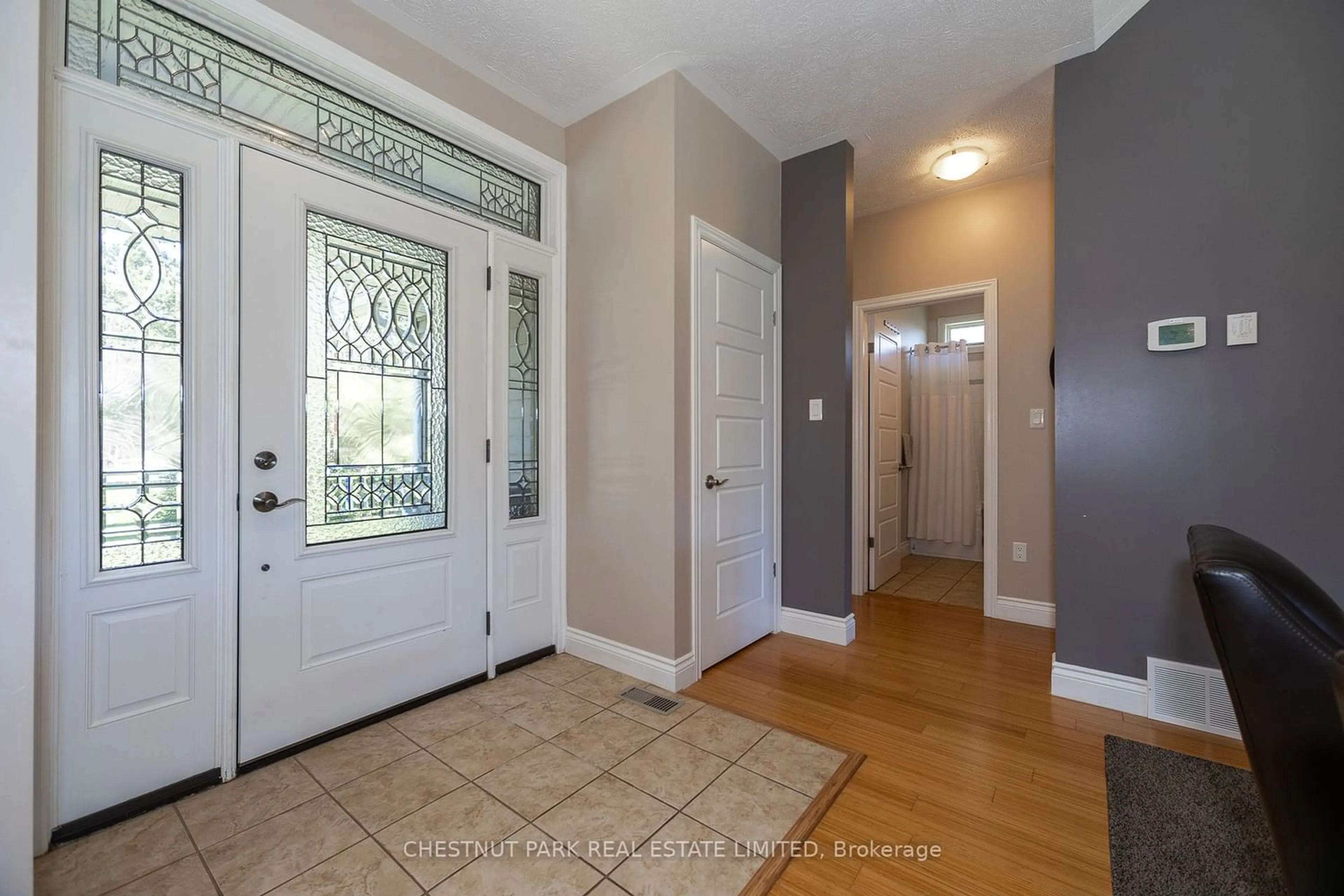 Indoor entryway for 084552 Sideroad 6, Meaford Ontario N0H 1E0