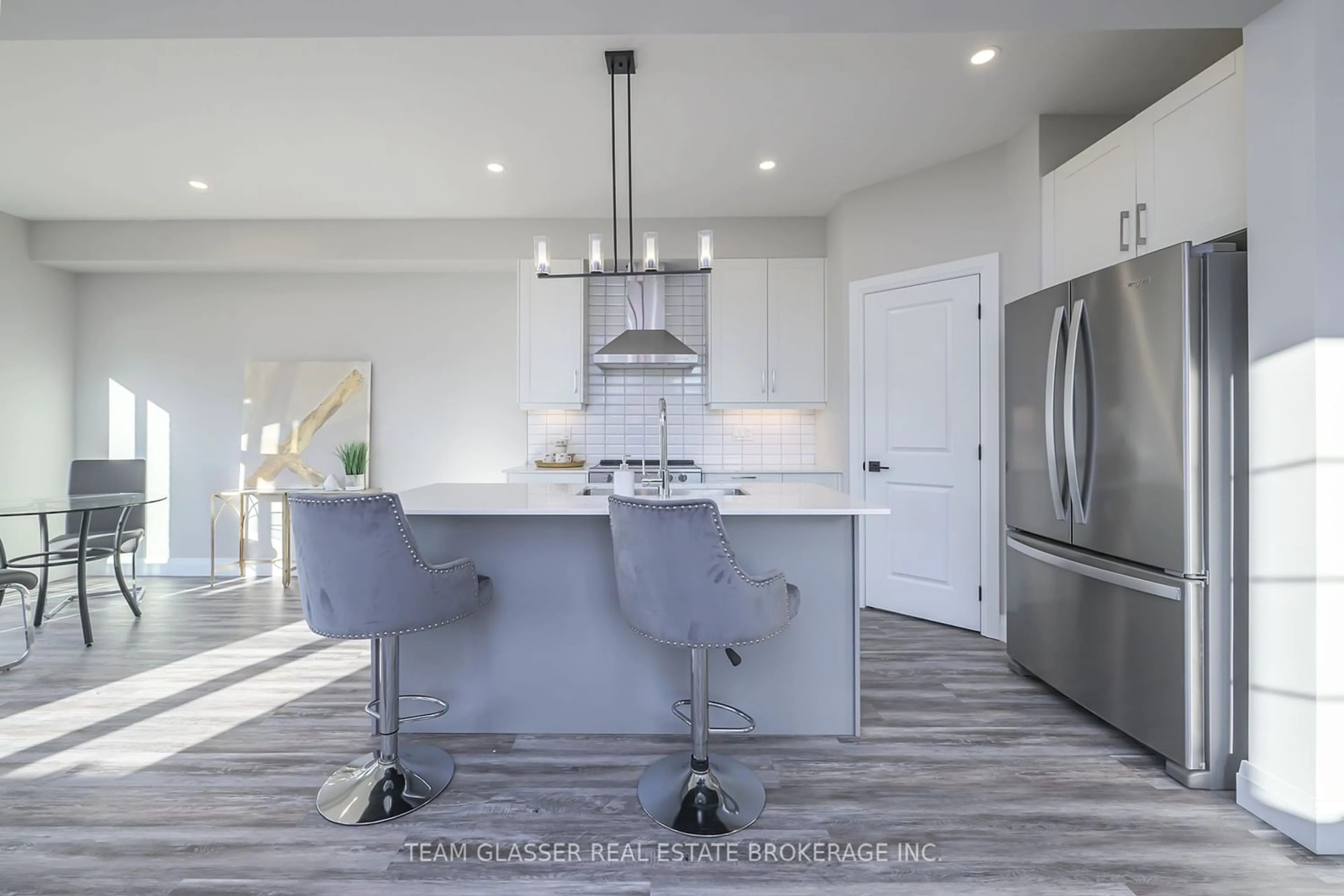 Contemporary kitchen for 1545 Chickadee Tr #Blkc#15, London Ontario N6M 0J9