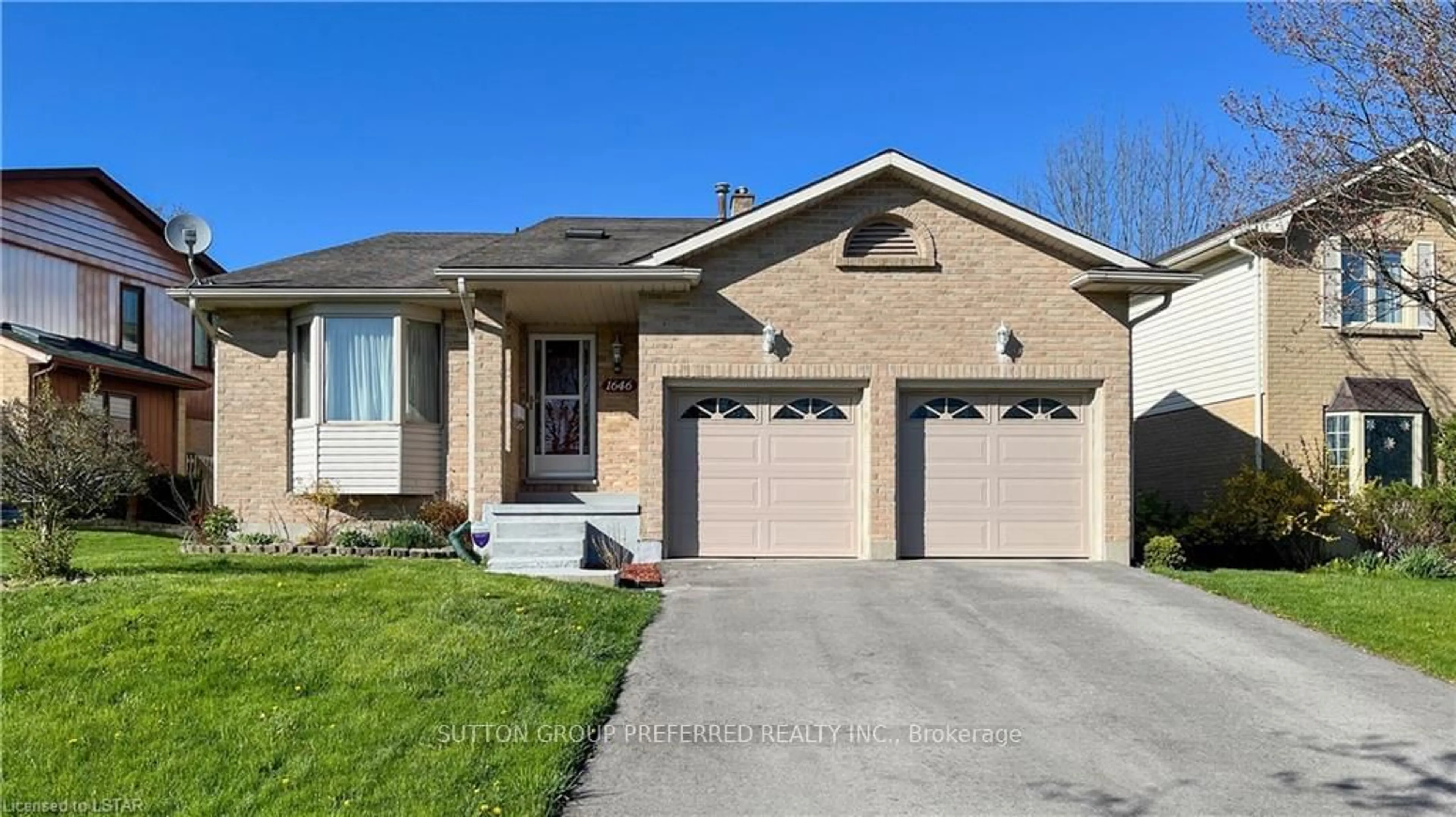 Frontside or backside of a home for 1646 Attawandaron Rd, London Ontario N6G 3M6