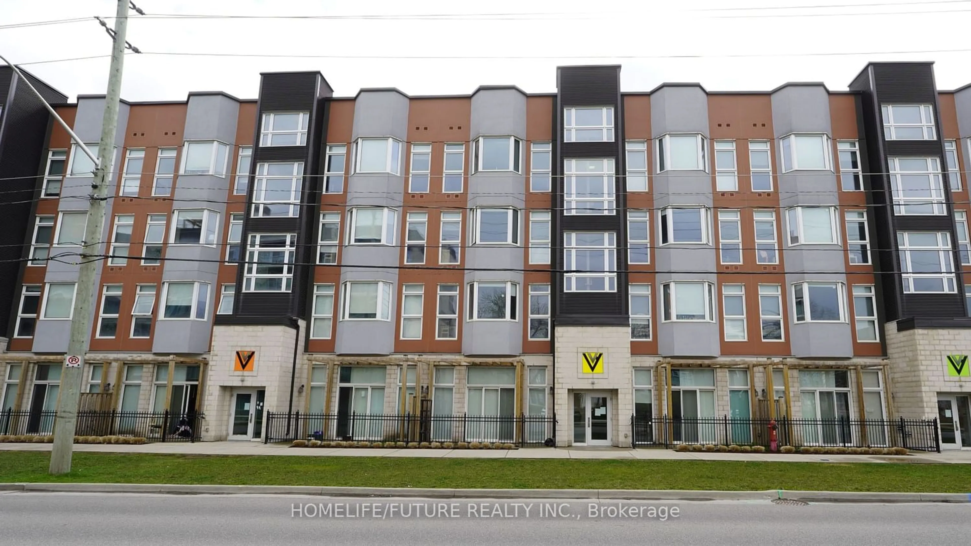 A pic from exterior of the house or condo for 253 Albert St #201, Waterloo Ontario N2L 0G3