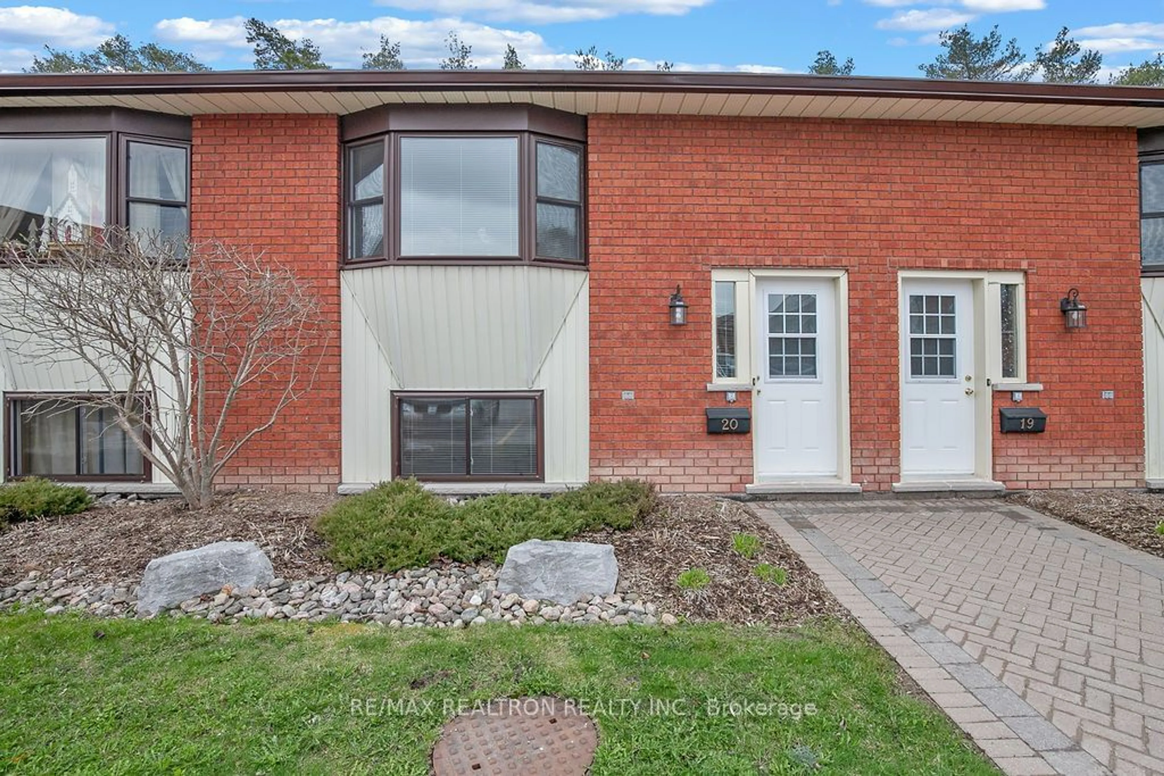 Home with brick exterior material for 115 Mary St #20, Kawartha Lakes Ontario K9V 2N7