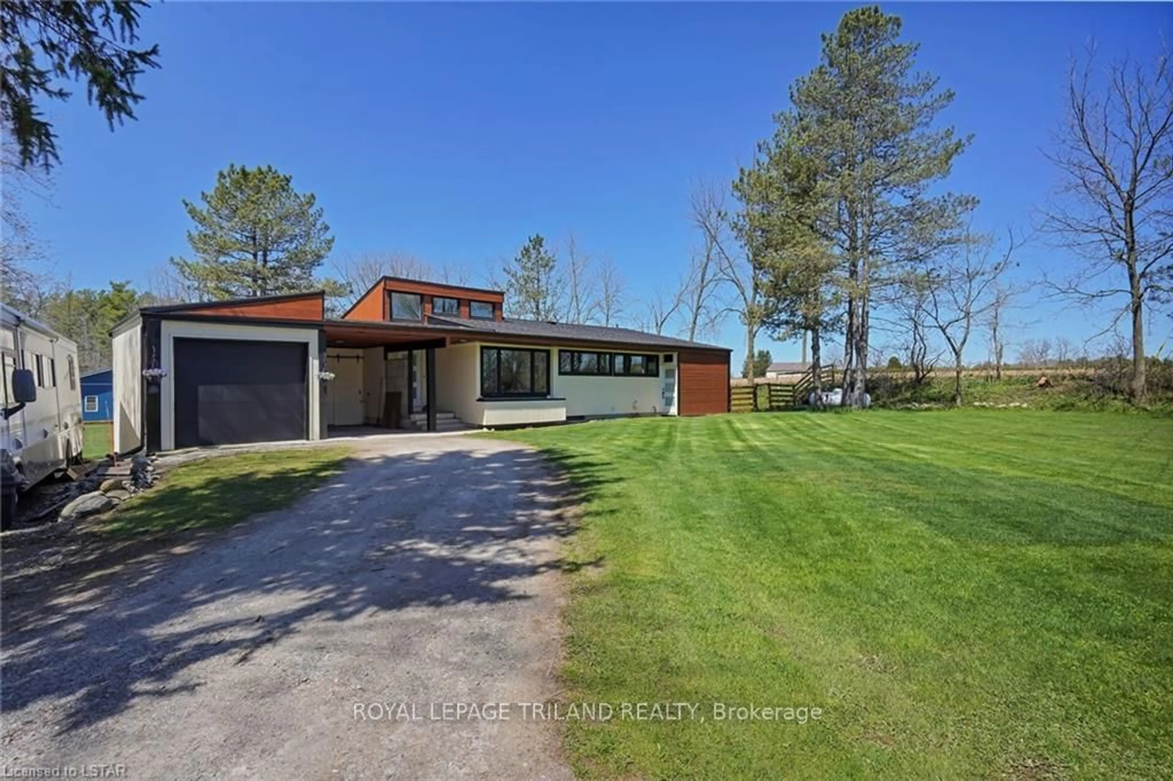 Frontside or backside of a home for 34159 Maguire Rd, North Middlesex Ontario N0M 1A0