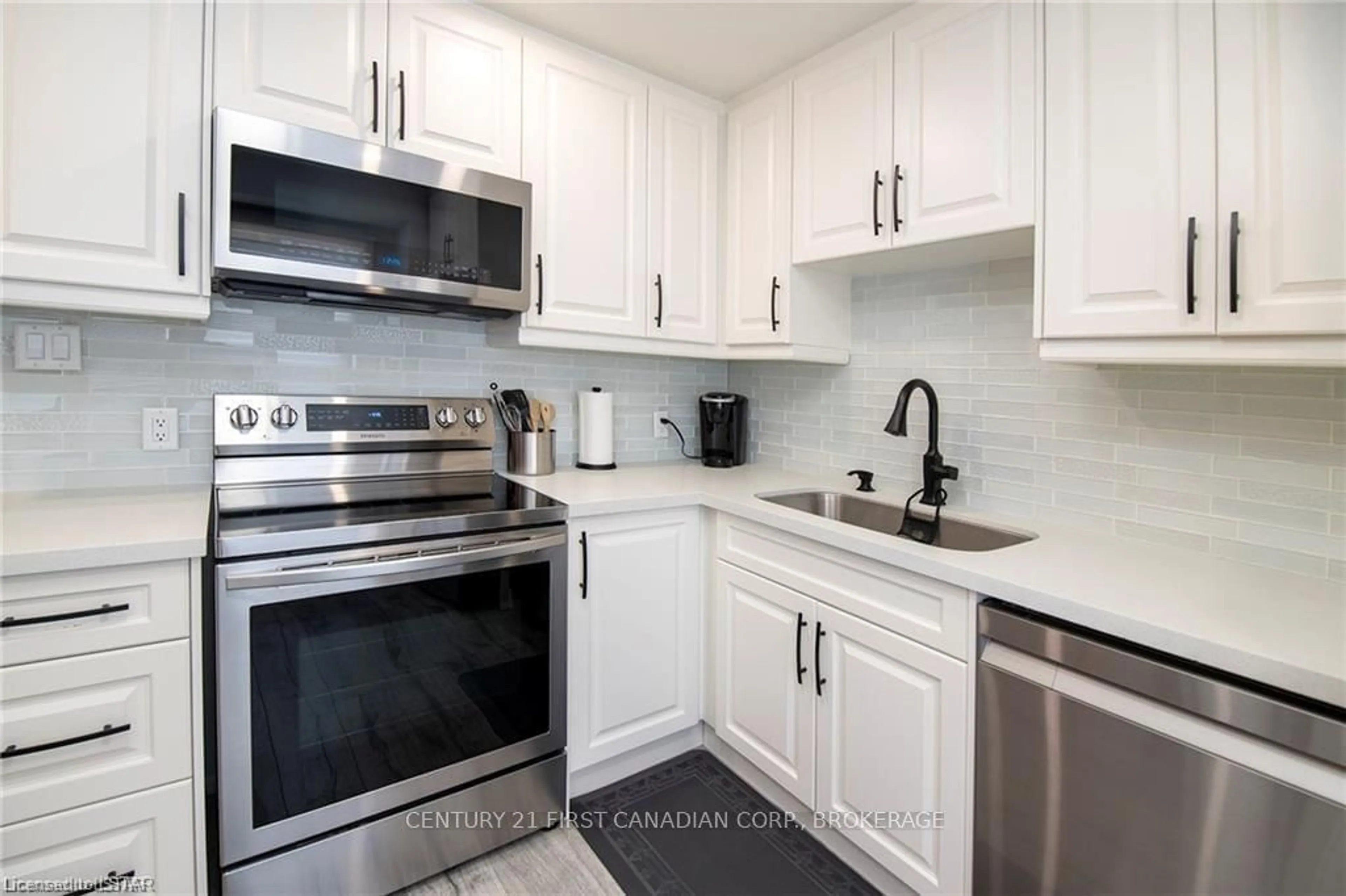 Standard kitchen for 757 Wharncliffe Rd #10, London Ontario N6J 2N7