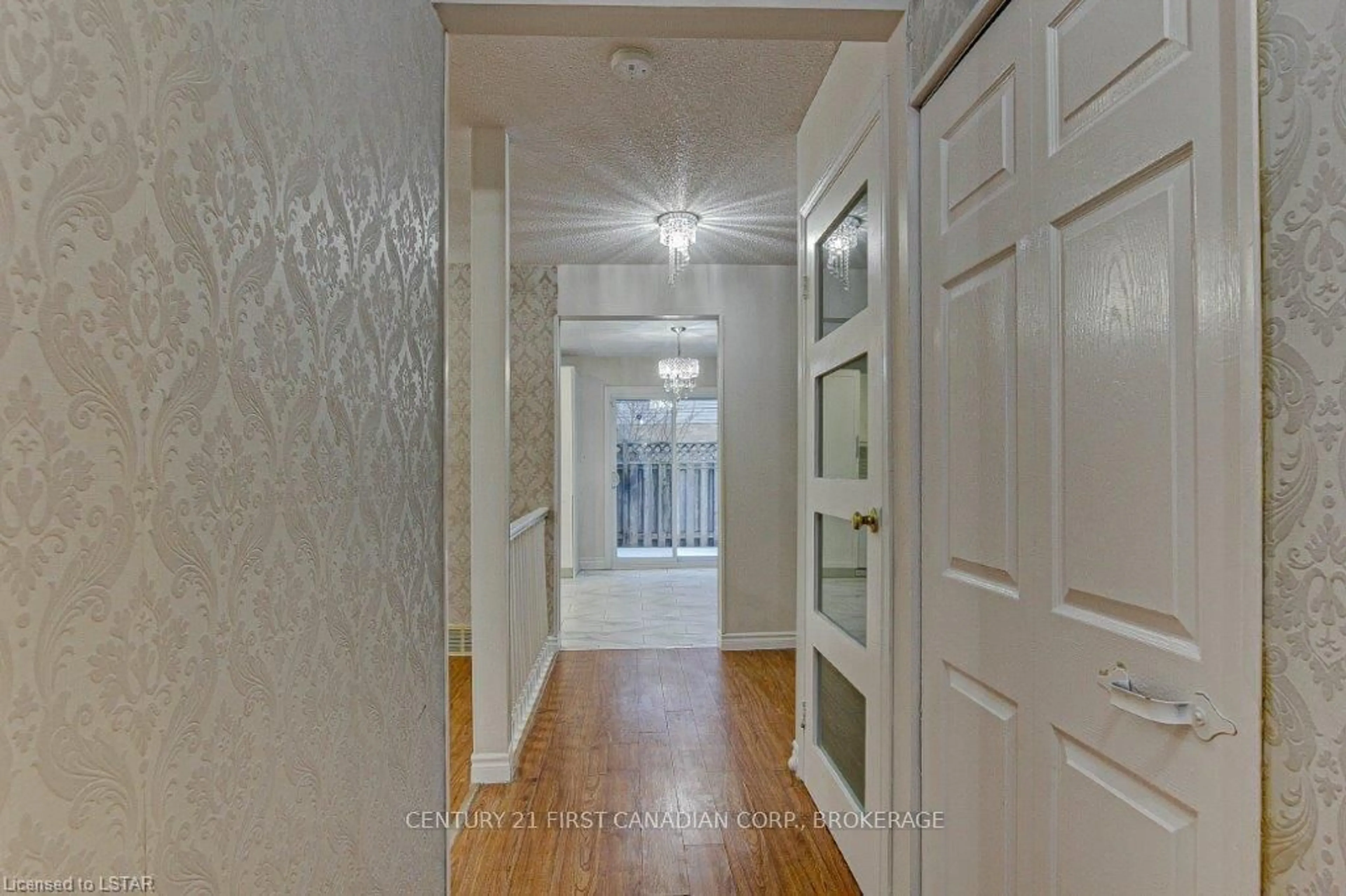 Indoor entryway for 55 Ashley Cres #35, London Ontario N6E 3R8