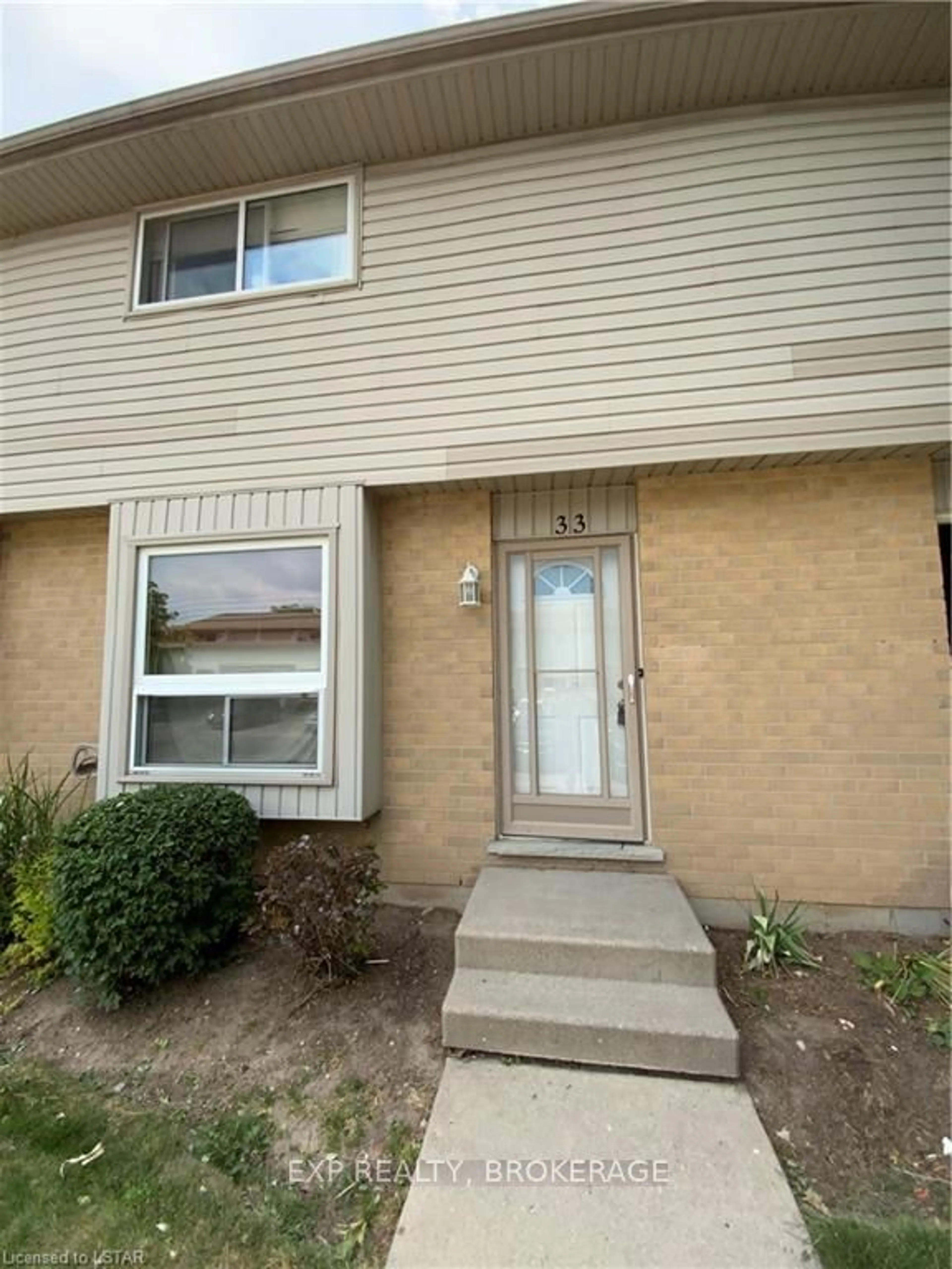 A pic from exterior of the house or condo for 577 Third St #33, London Ontario N5V 4B9
