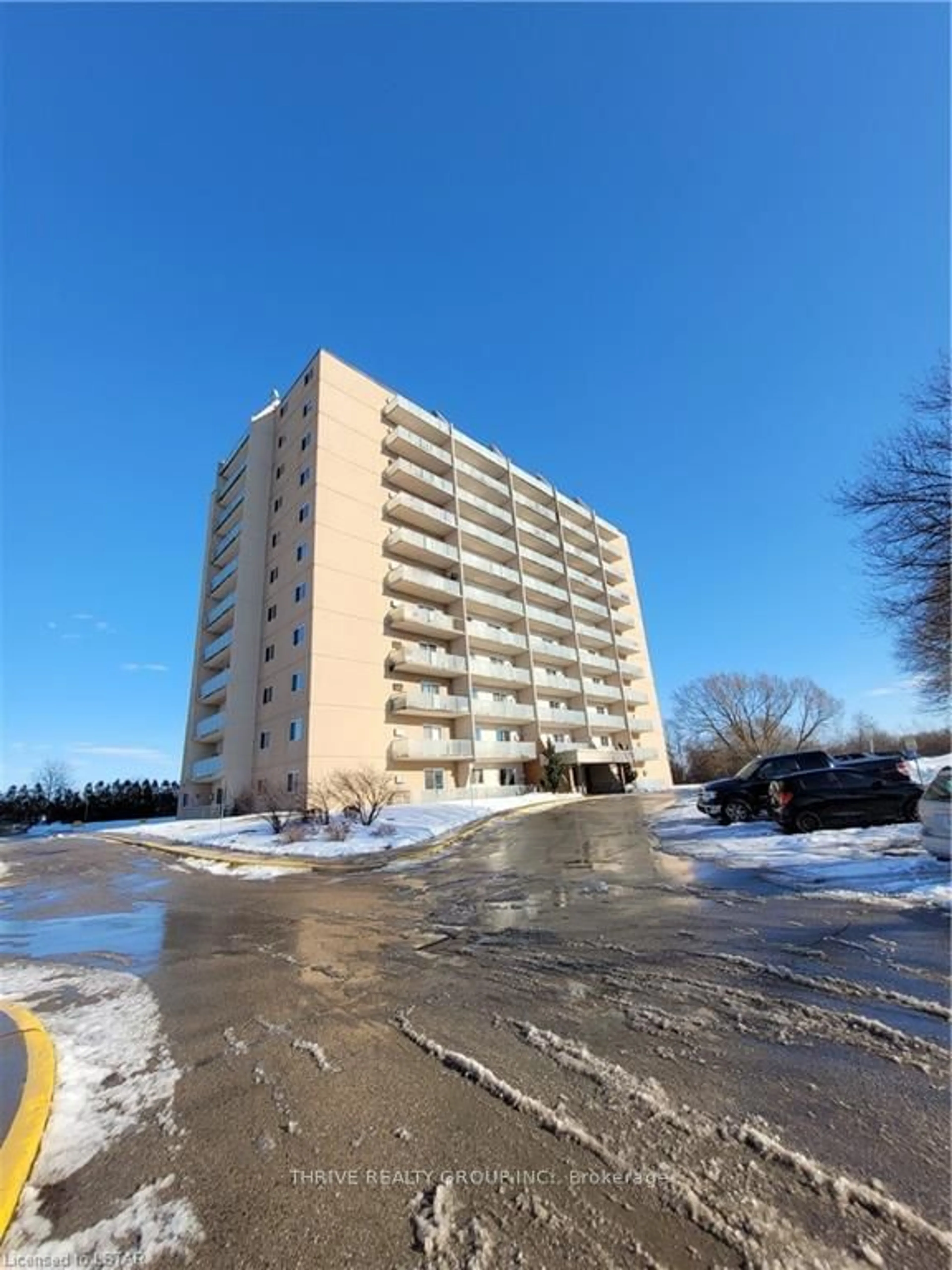 A pic from exterior of the house or condo for 573 Mornington Ave #1004, London Ontario N5Y 4T9