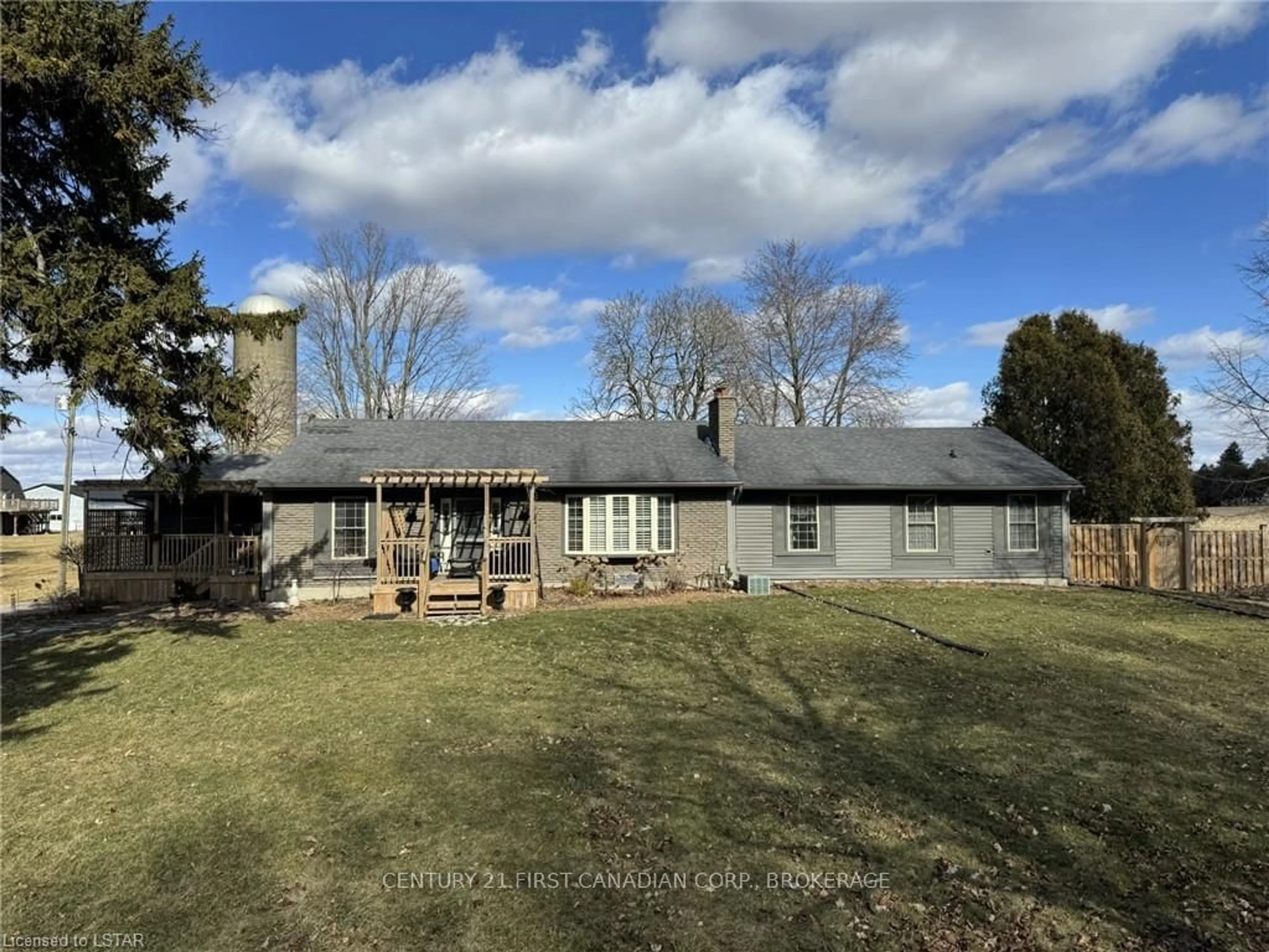 Frontside or backside of a home for 22930 Thames Rd, Southwest Middlesex Ontario N0L 1A0