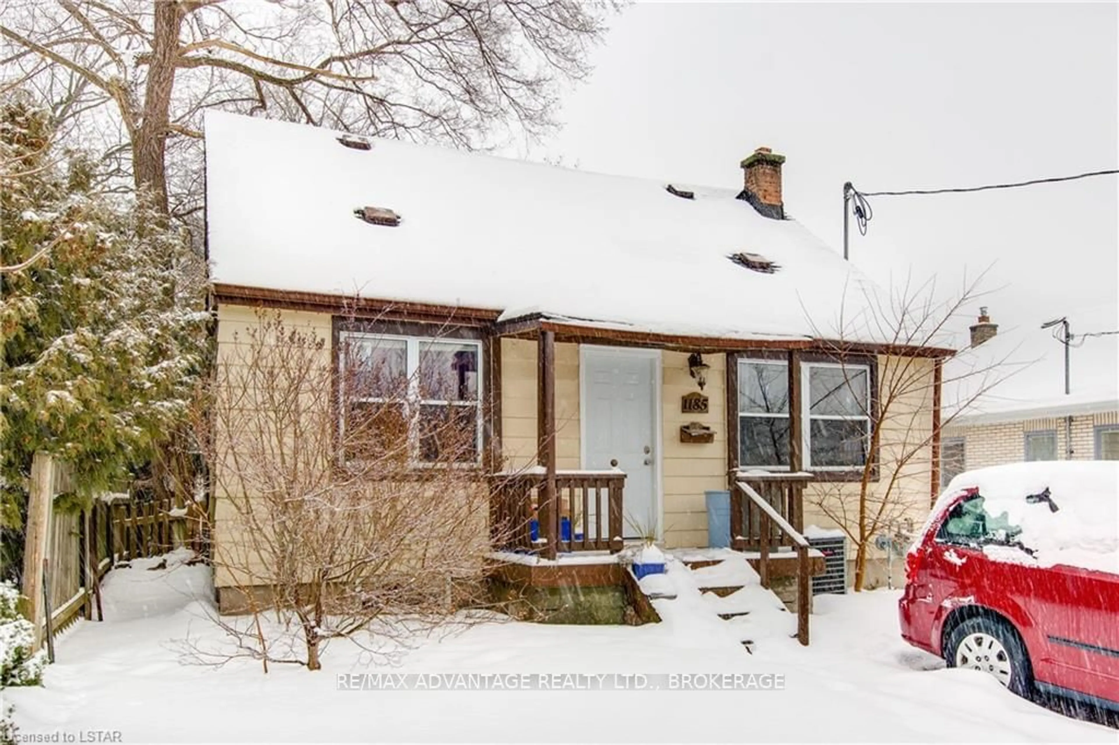 Frontside or backside of a home for 1185 Albany St, London Ontario N5W 3L6