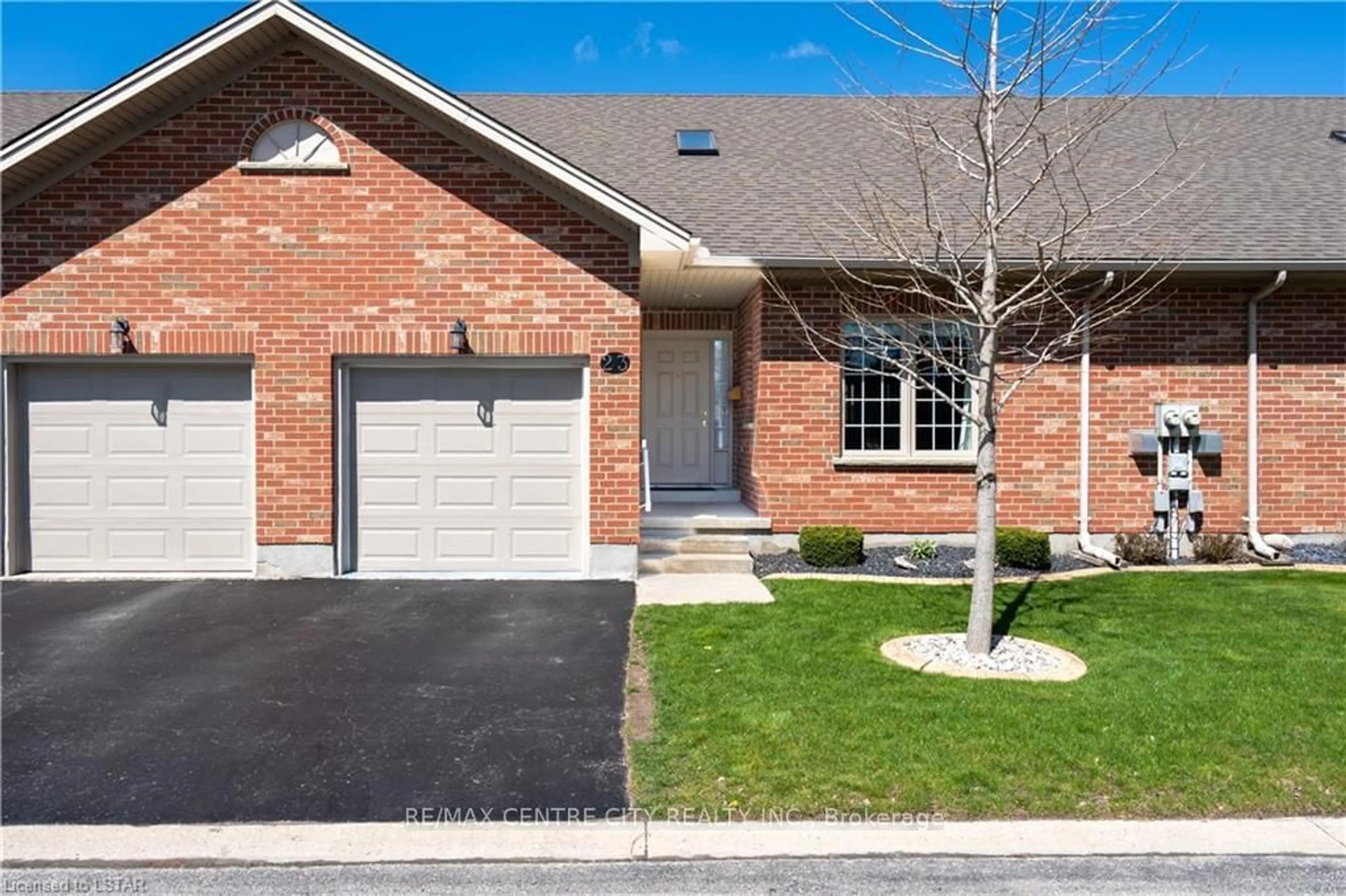 Home with brick exterior material for 307 Metcalfe St #23, Strathroy-Caradoc Ontario N7G 1R1