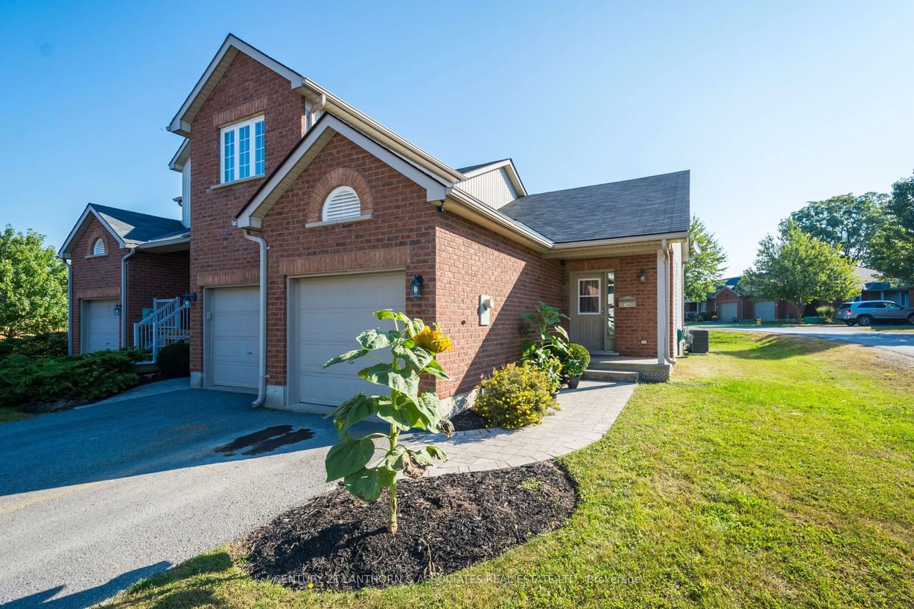 Home with brick exterior material for 39 Albion St #4, Belleville Ontario K8N 3R7