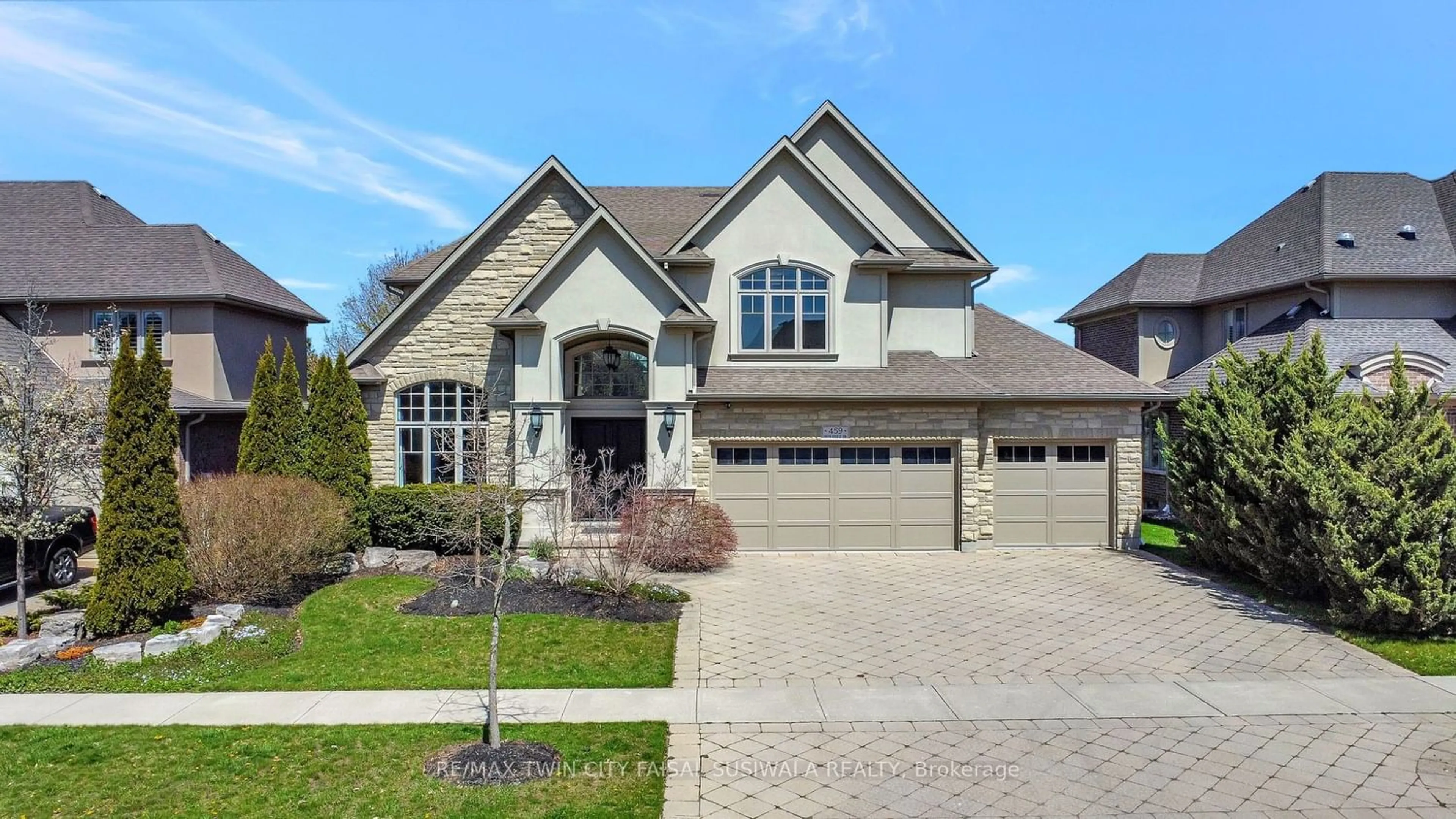 Home with brick exterior material for 459 Deer Ridge Dr, Kitchener Ontario N2P 0A7