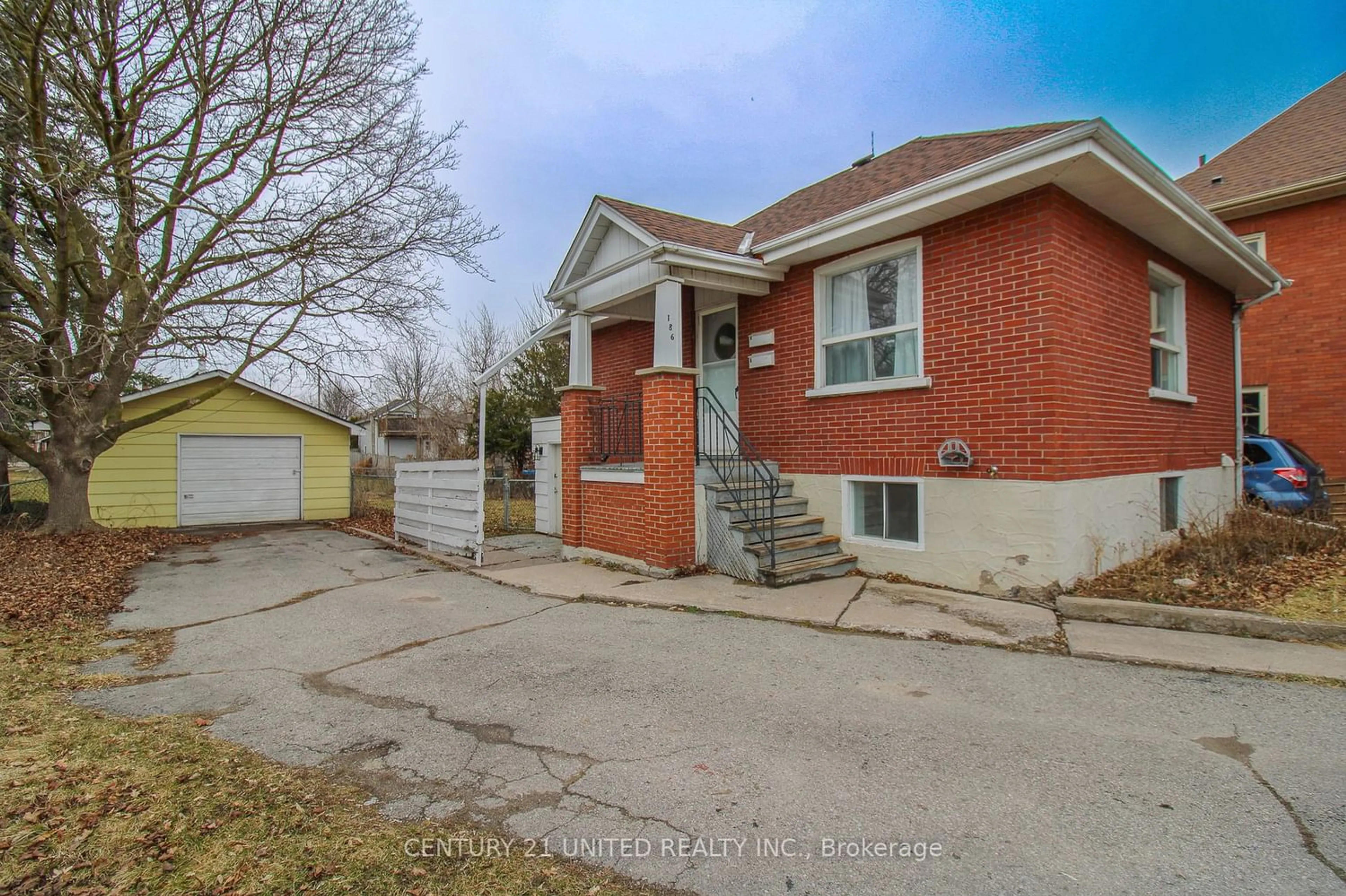Frontside or backside of a home for 186 Westcott St, Peterborough Ontario K9J 2G8