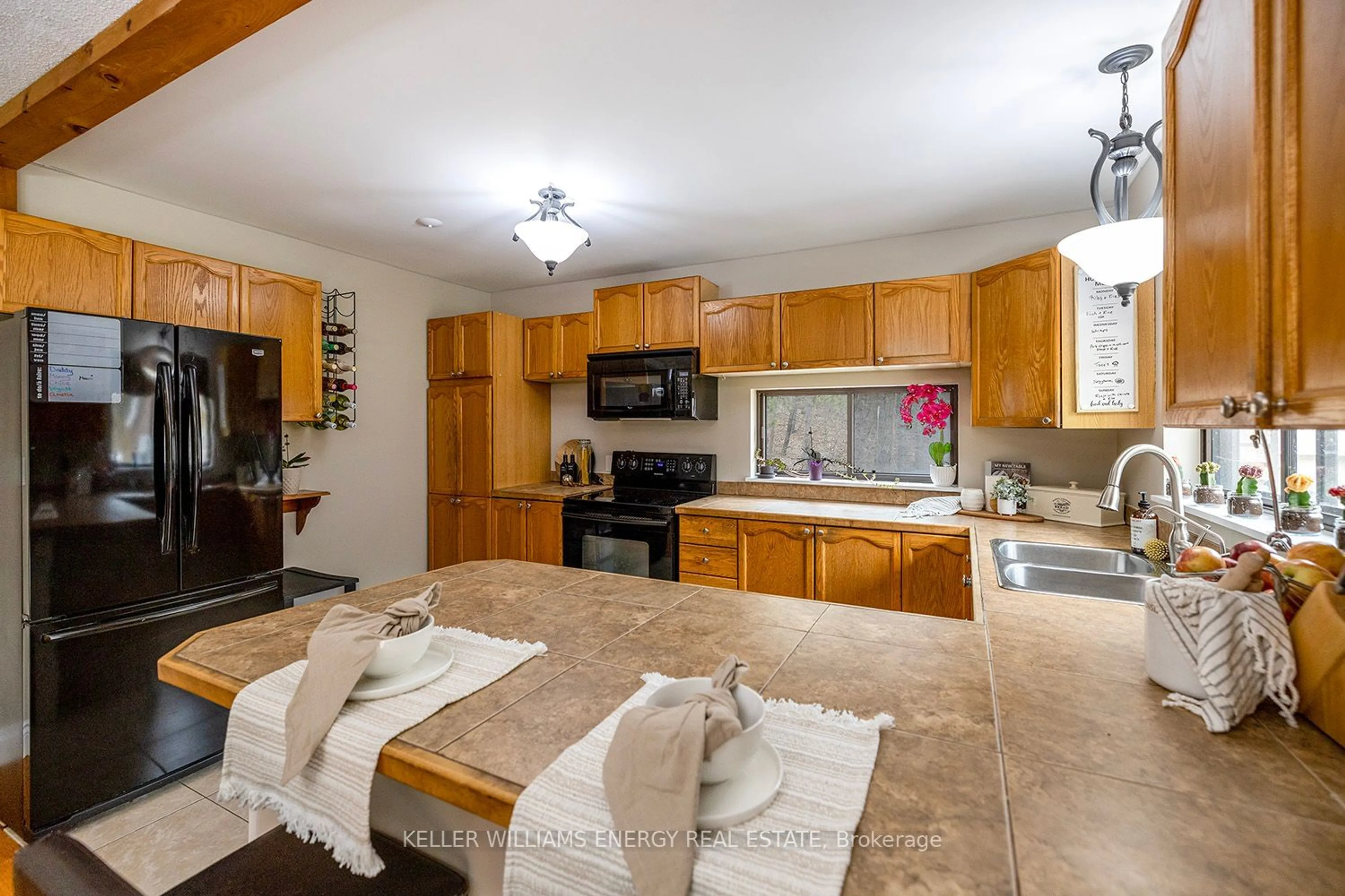 Kitchen for 679 Carmel Line, Cavan Monaghan Ontario L0A 1G0