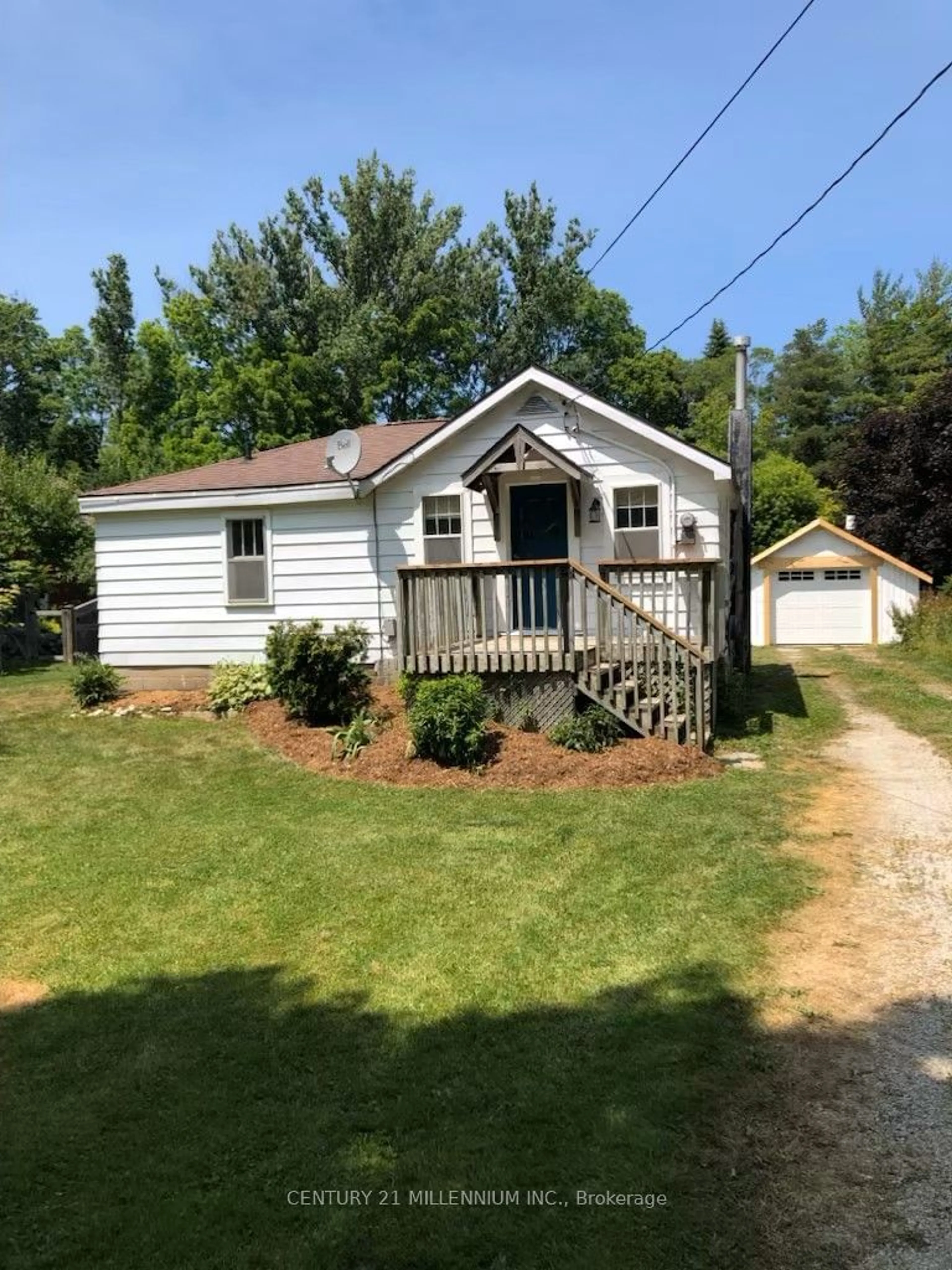 Cottage for 147 Edward St, Blue Mountains Ontario N0H 1J0