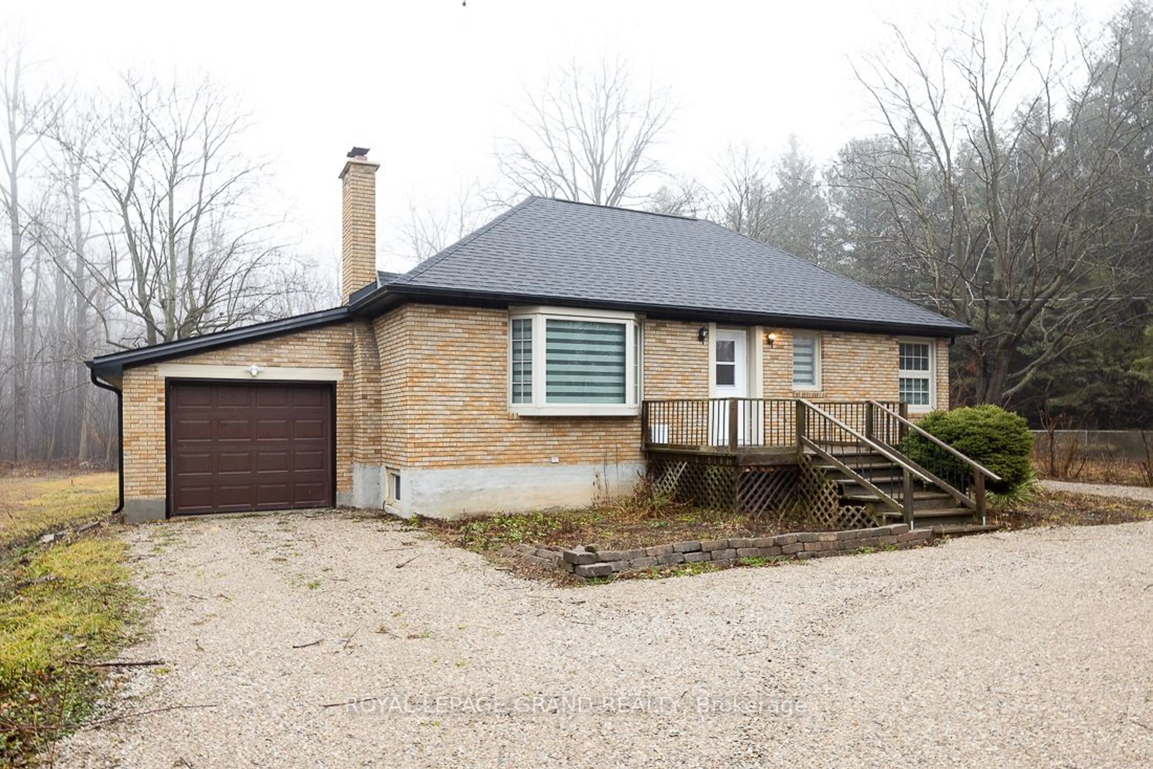 Cottage for 9630 Sunset Dr, St. Thomas Ontario N5P 3T2