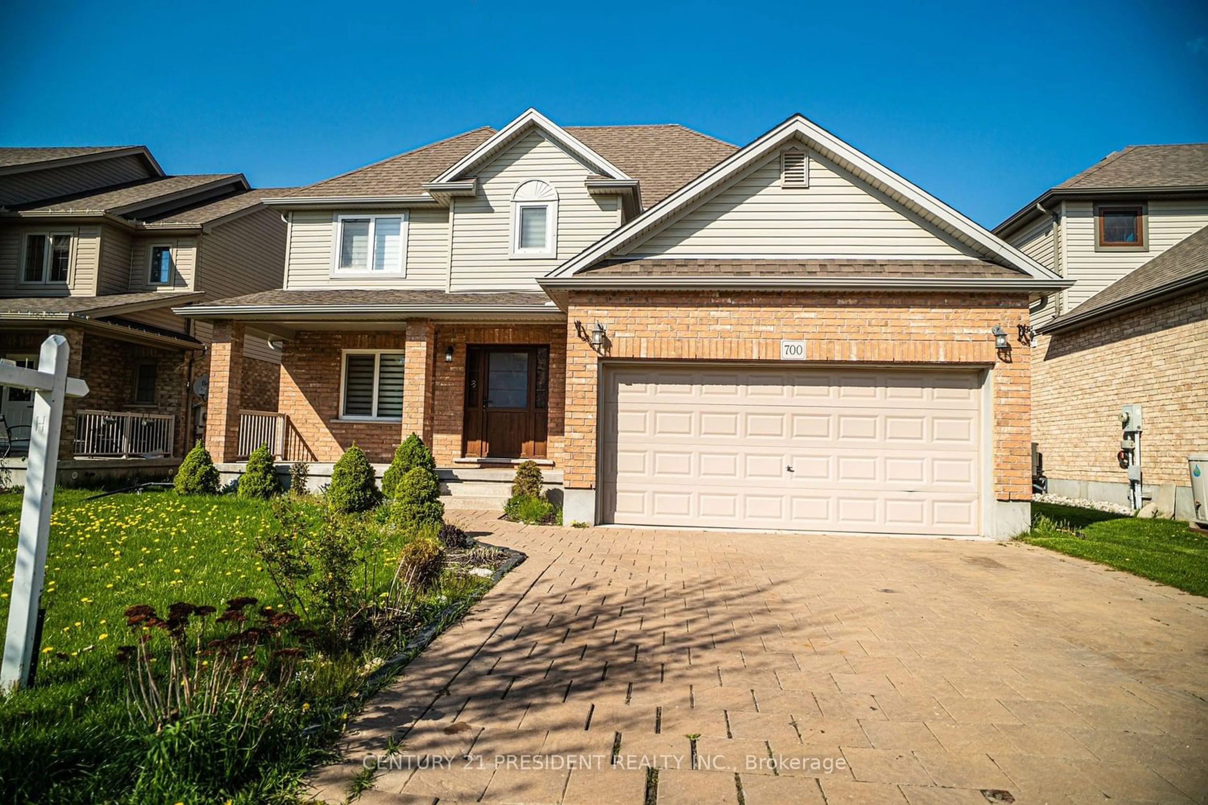 Home with brick exterior material for 700 Spitfire St, Woodstock Ontario N4T 0B1