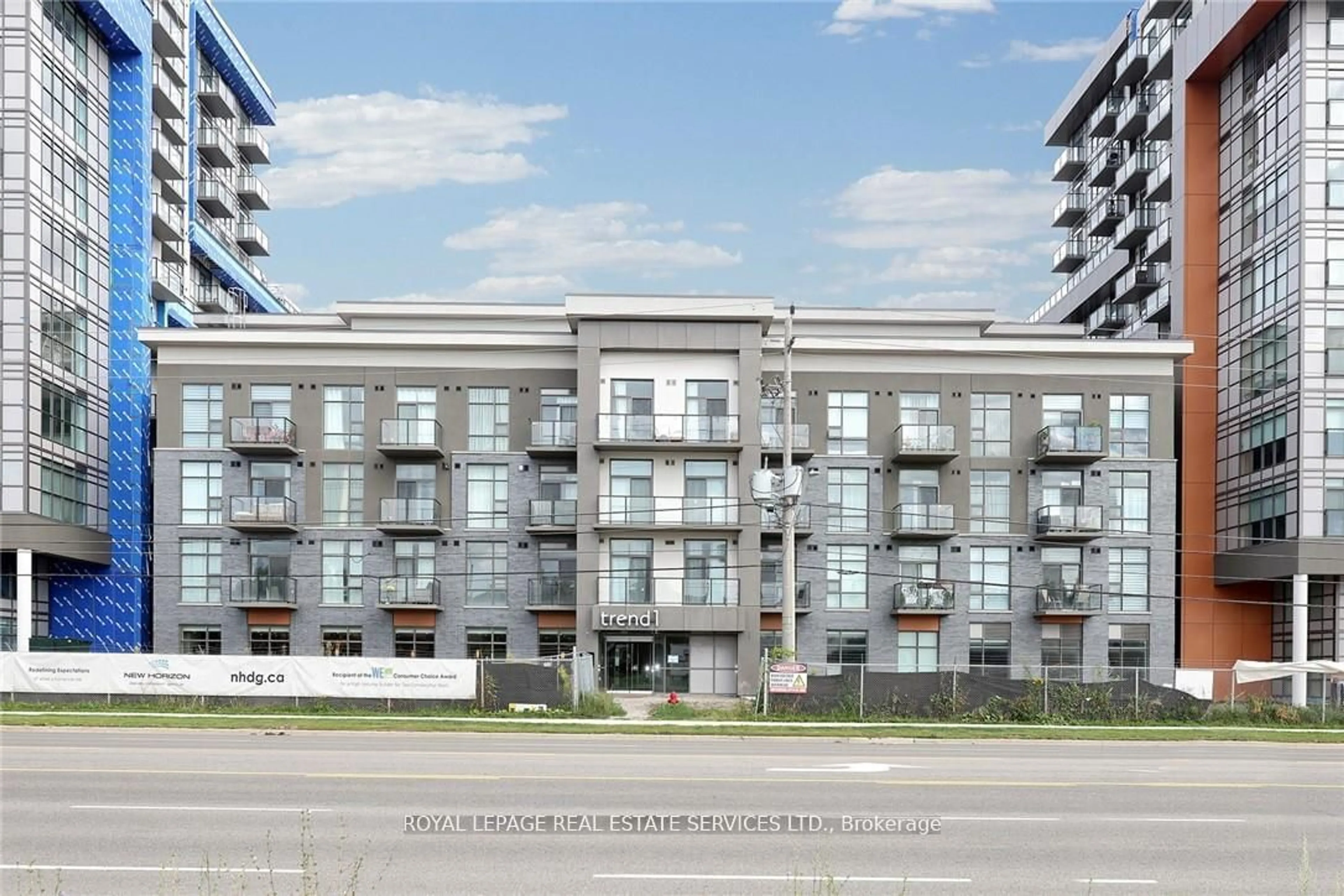 A pic from exterior of the house or condo for 450 Dundas St #905, Hamilton Ontario L0R 2H8