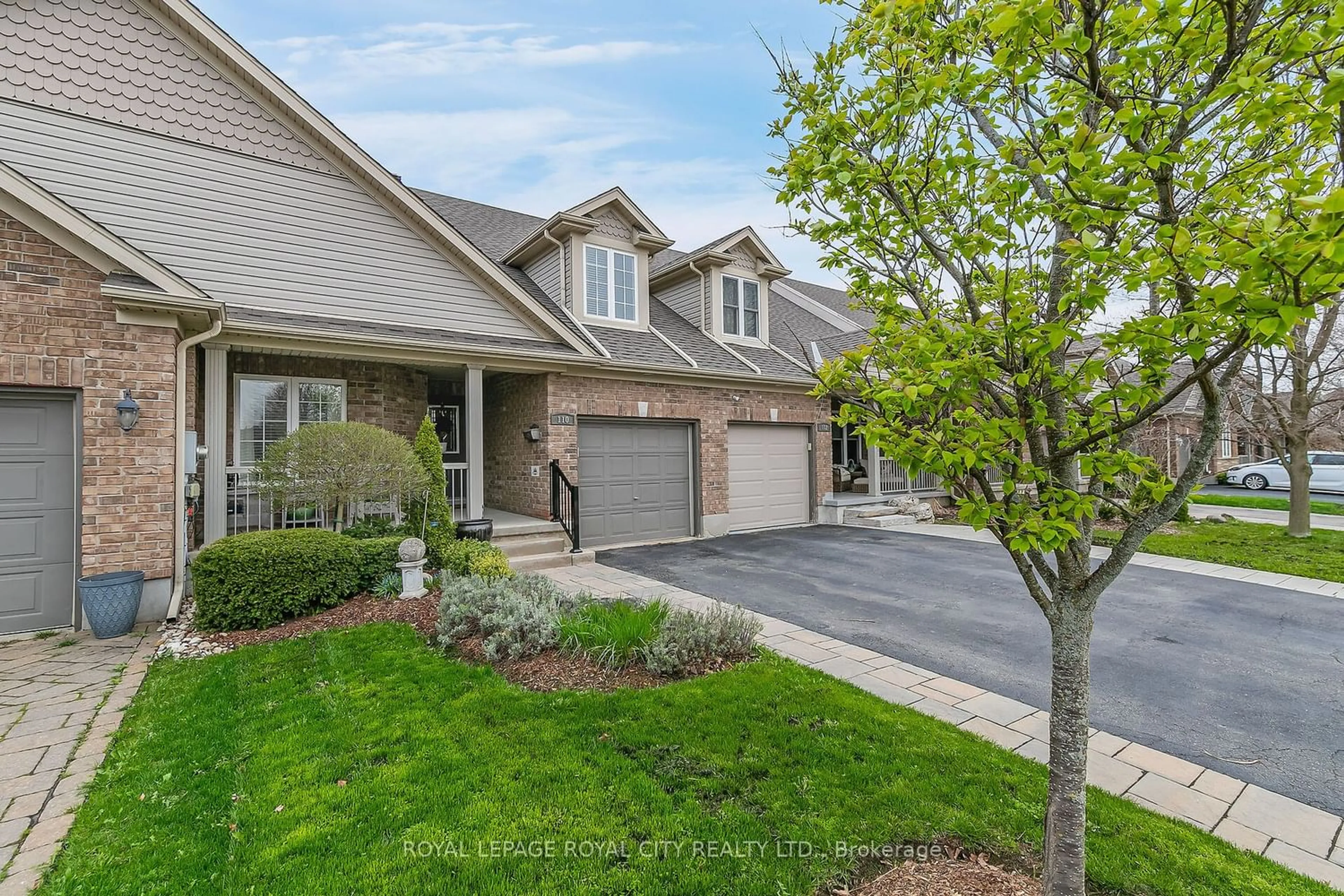 Frontside or backside of a home for 110 Mcarthur Cres, Guelph Ontario N1L 1S3