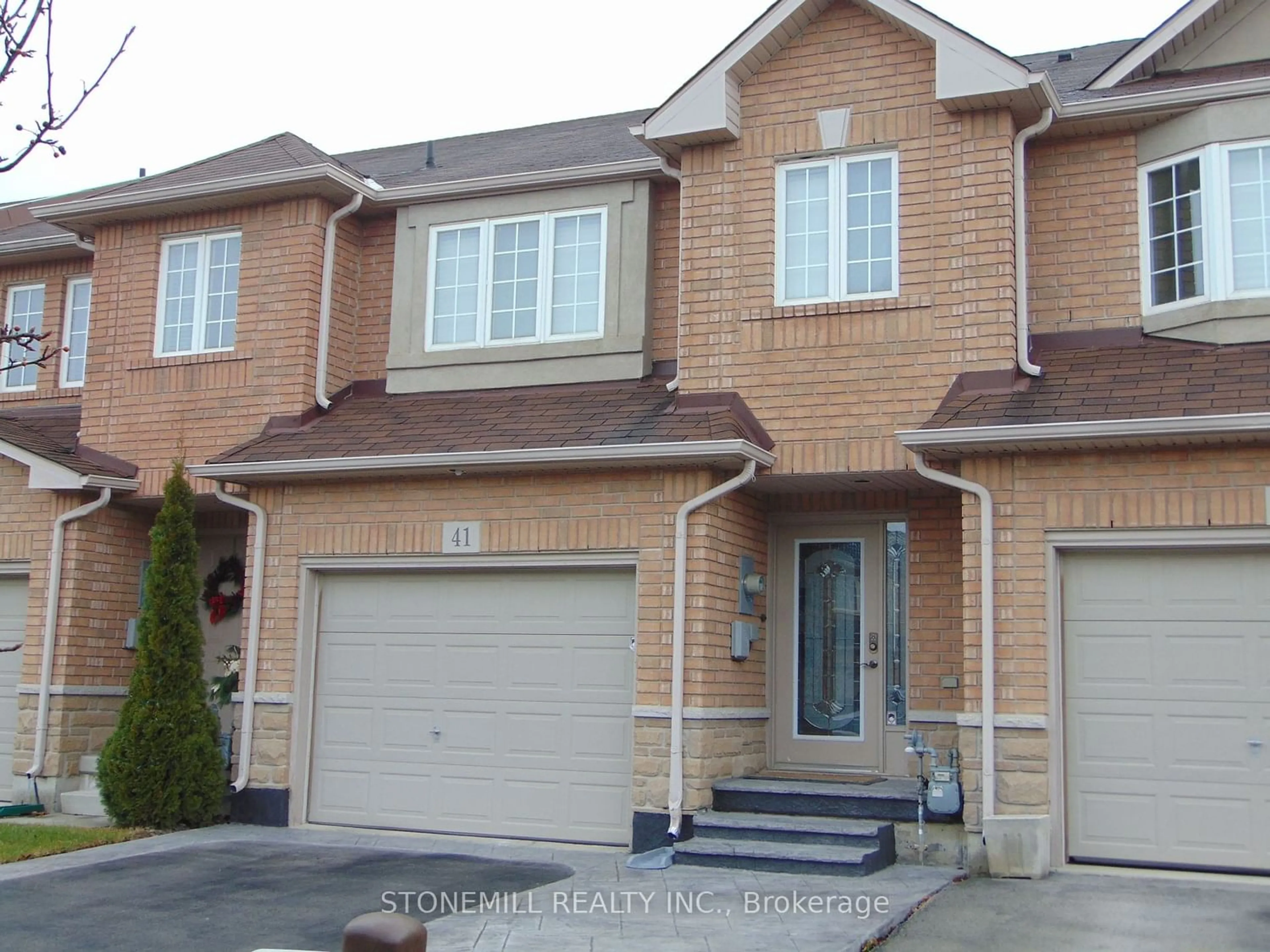 A pic from exterior of the house or condo for 41 Blue Mountain Dr, Hamilton Ontario L0R 1P0