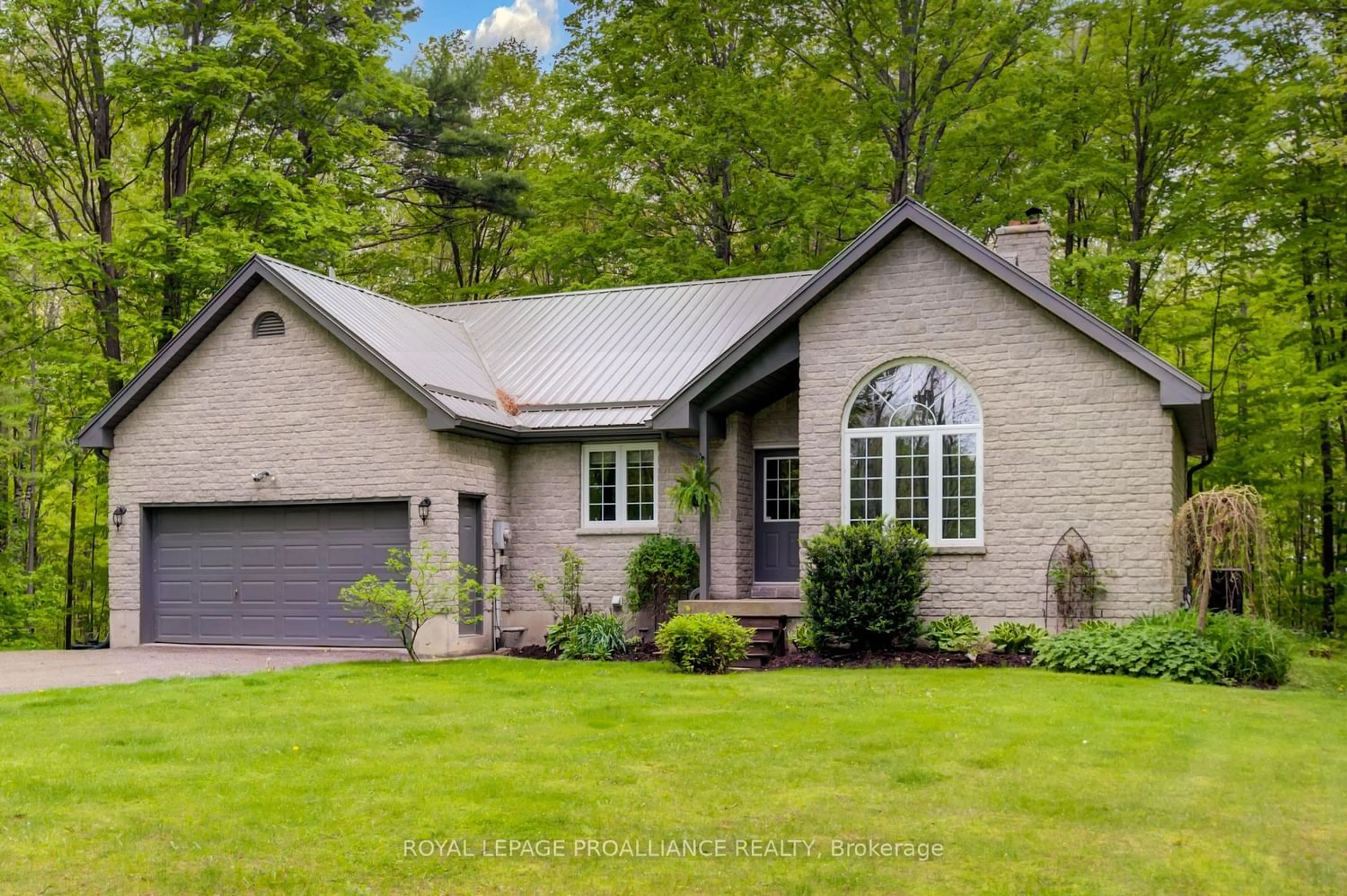 Frontside or backside of a home for 537 6th Line, Trent Hills Ontario K0L 1L0