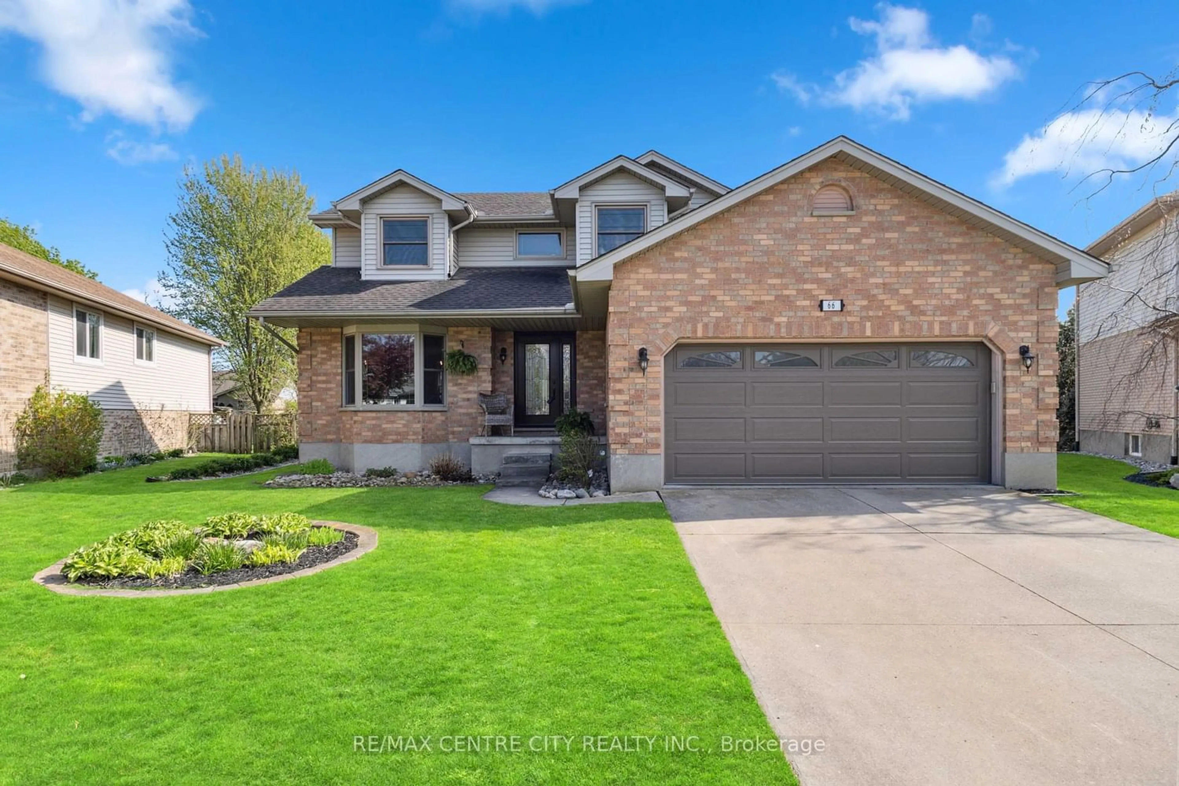 Home with brick exterior material for 66 Parkview Cres, Strathroy-Caradoc Ontario N7G 4B1