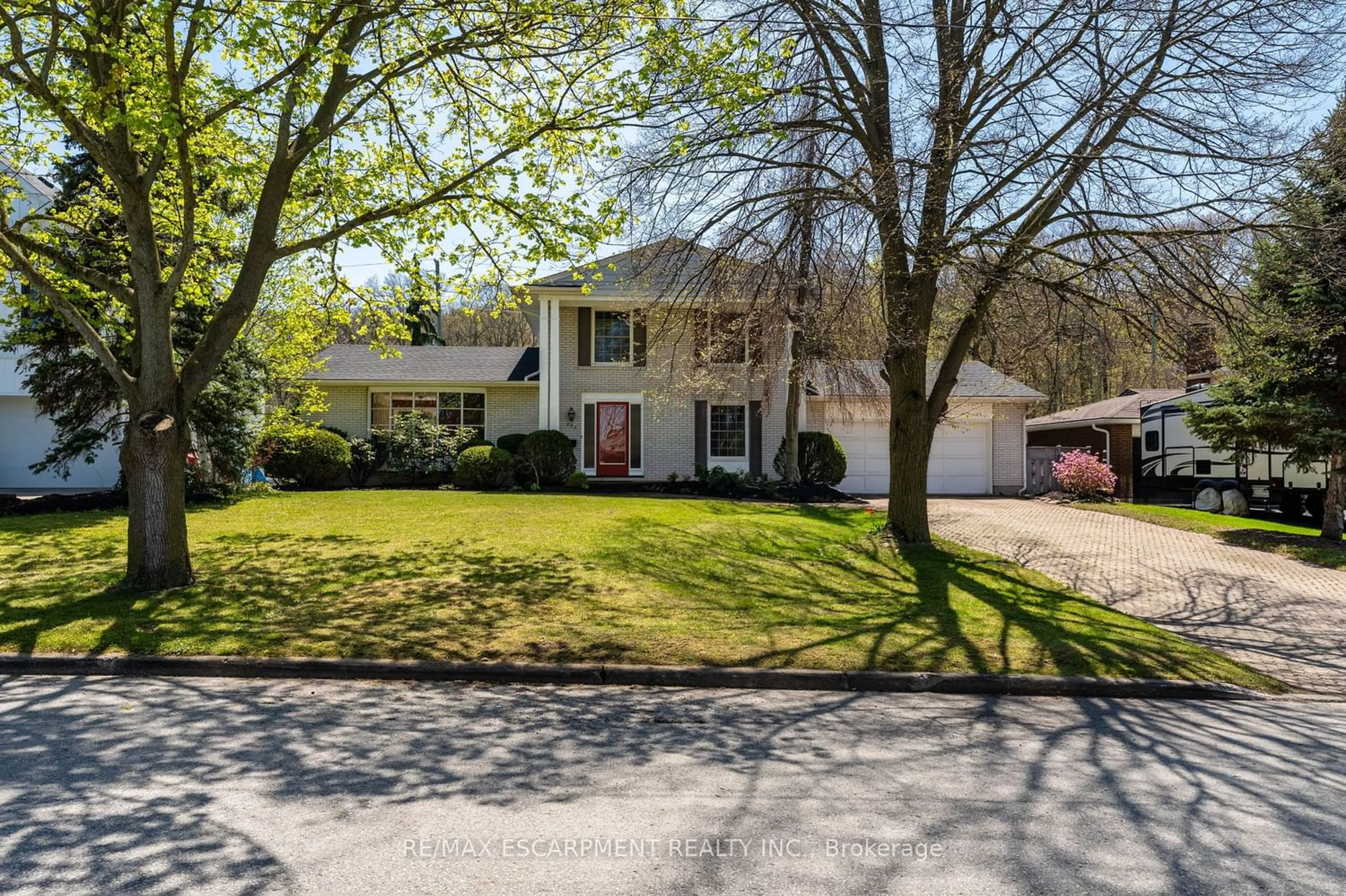 Frontside or backside of a home for 273 Riverview Blvd, St. Catharines Ontario L2T 3N3