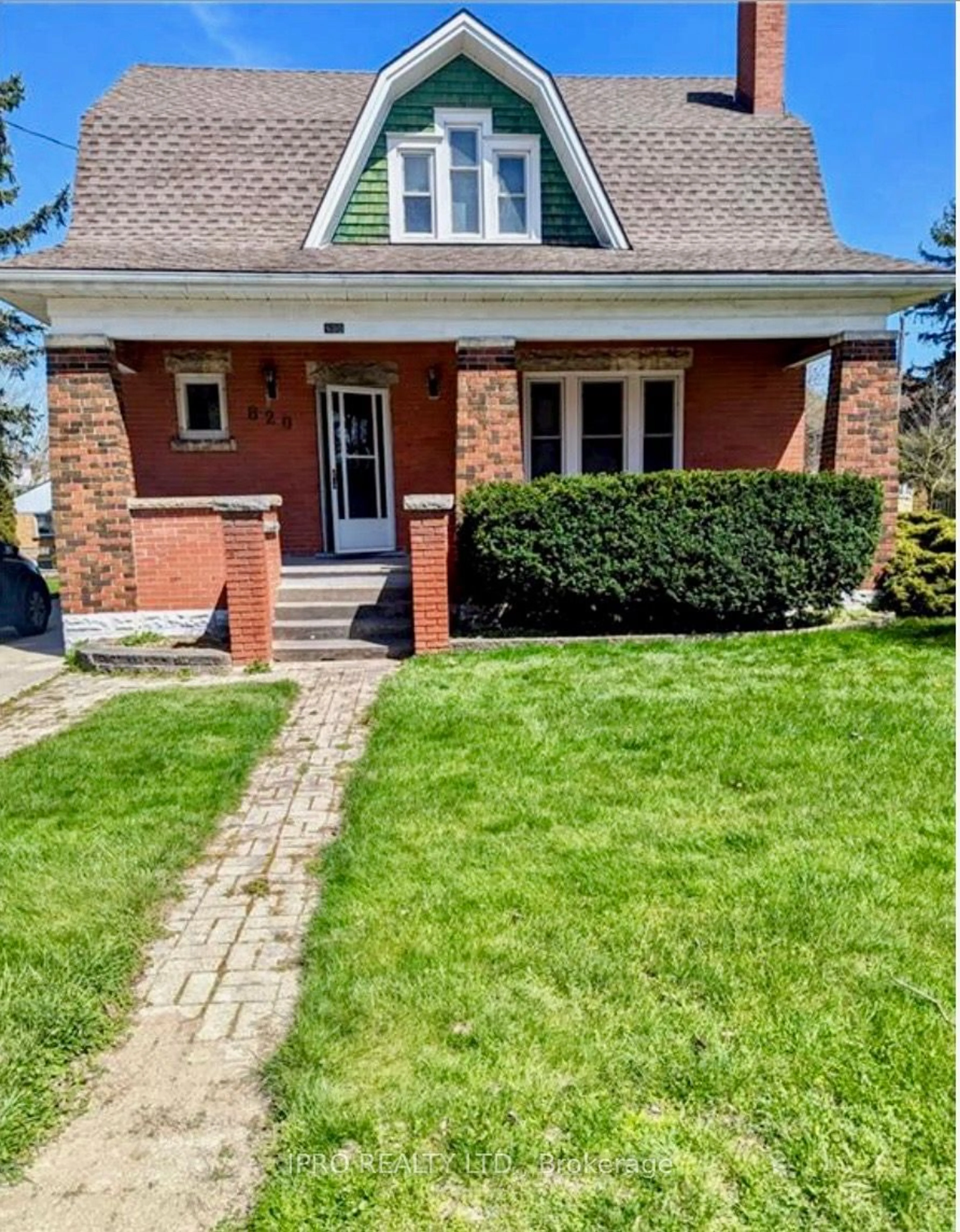 Frontside or backside of a home for 820 Yonge St, West Grey Ontario N0G 2V0