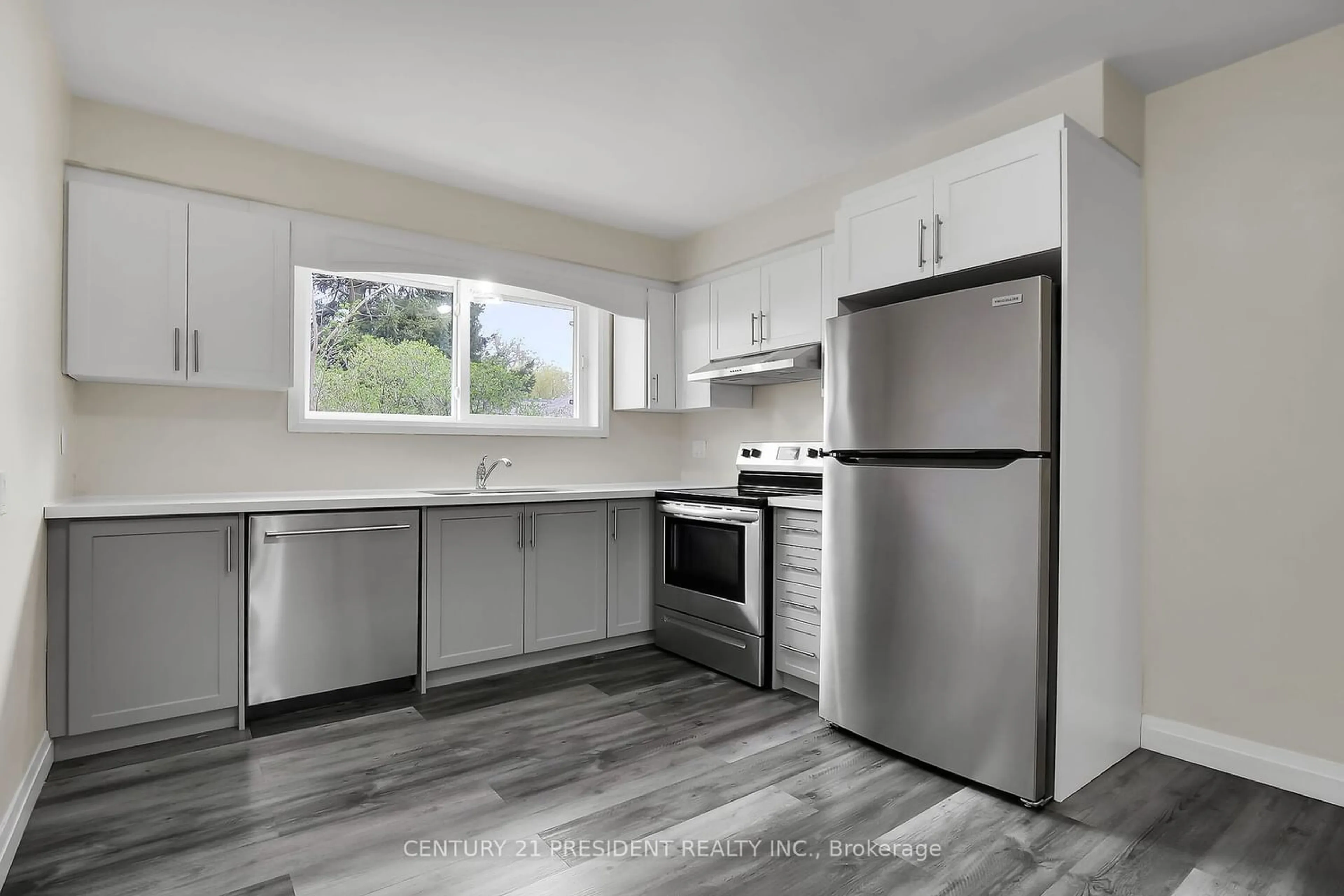 Standard kitchen for 66 Weston St, London Ontario N6C 1R1