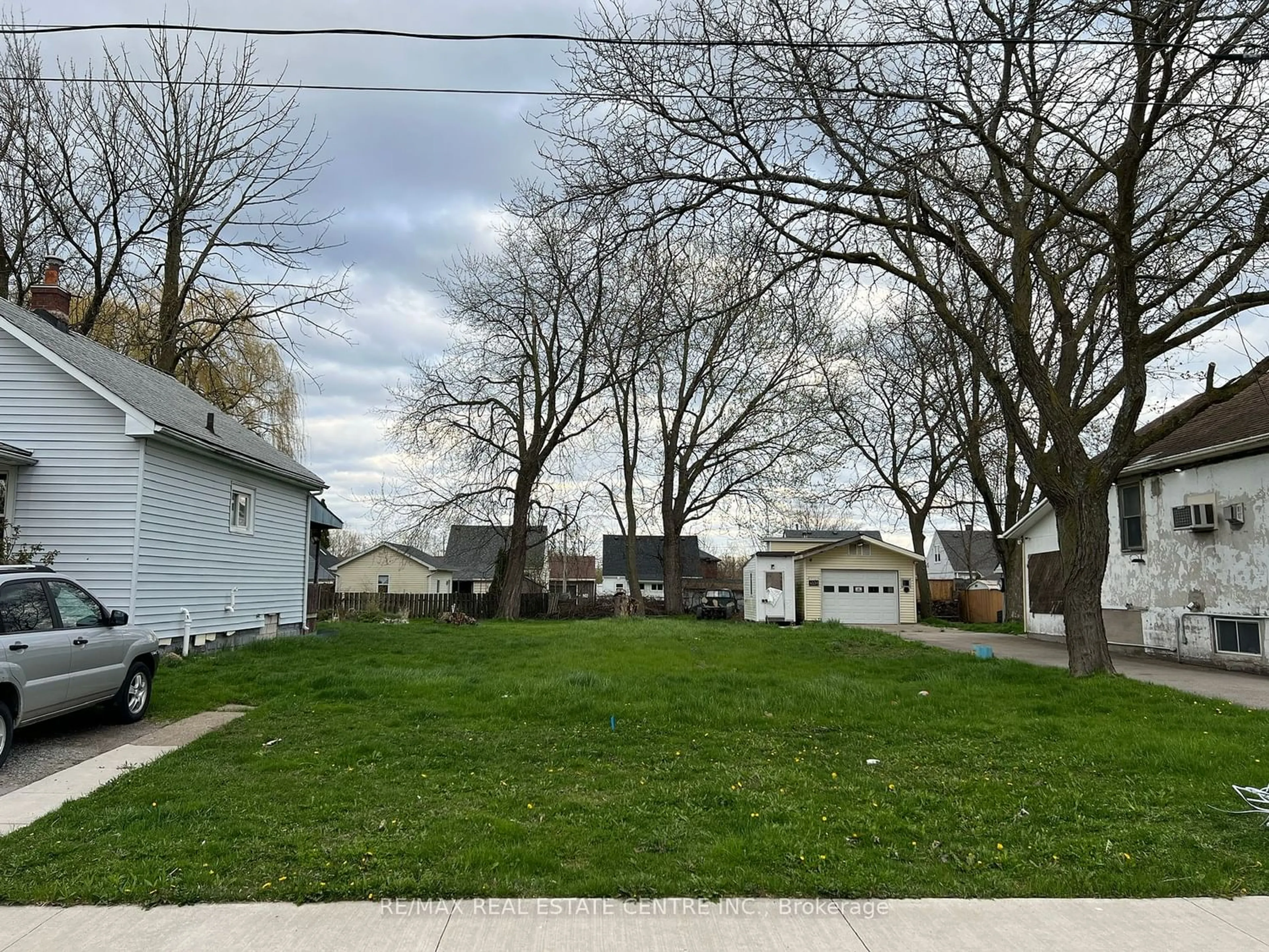 Frontside or backside of a home for 4346 Third Ave, Niagara Falls Ontario L2E 4K6