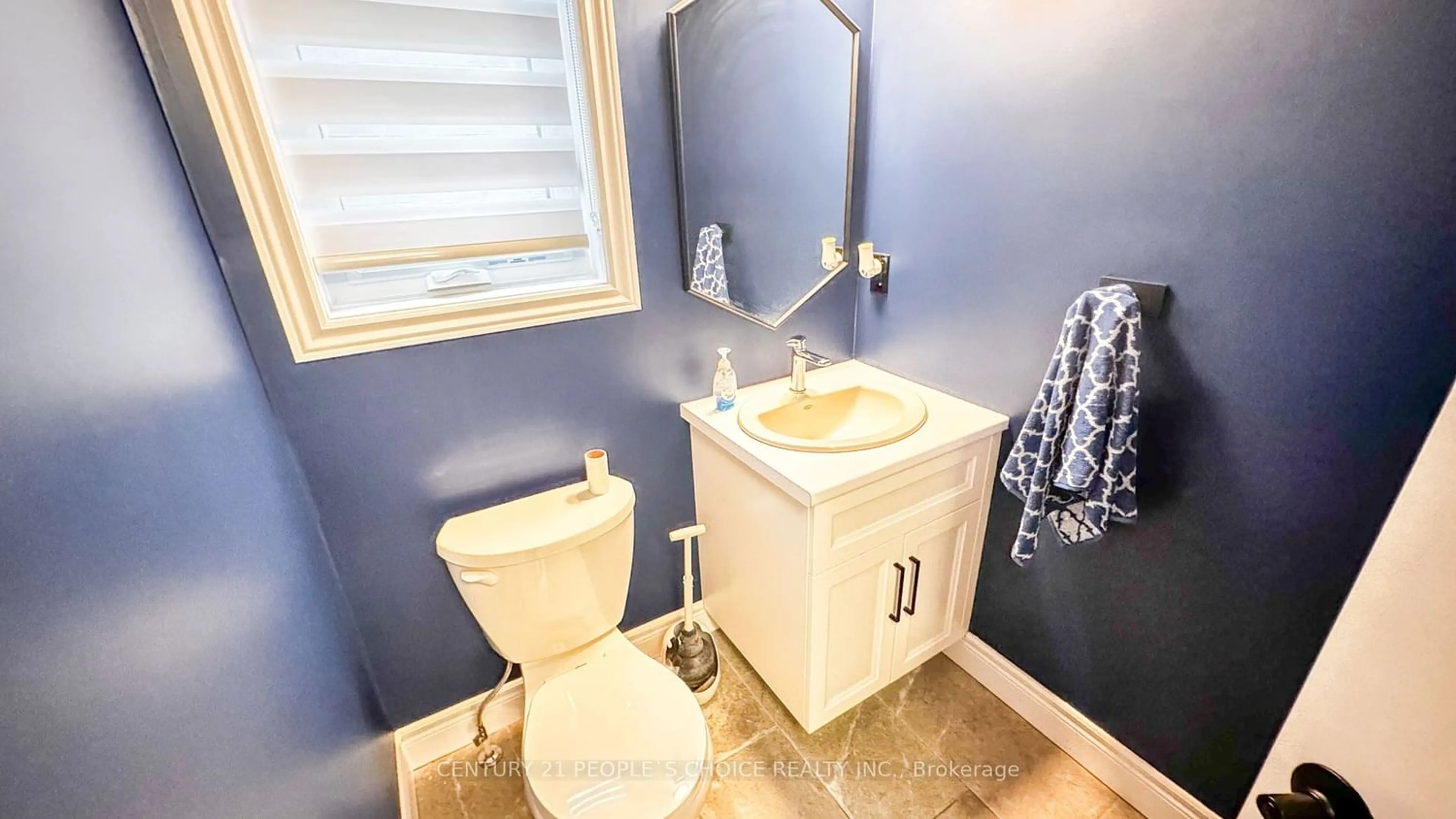 Bathroom for 36 Tindall Cres, East Luther Grand Valley Ontario L9W 6P2