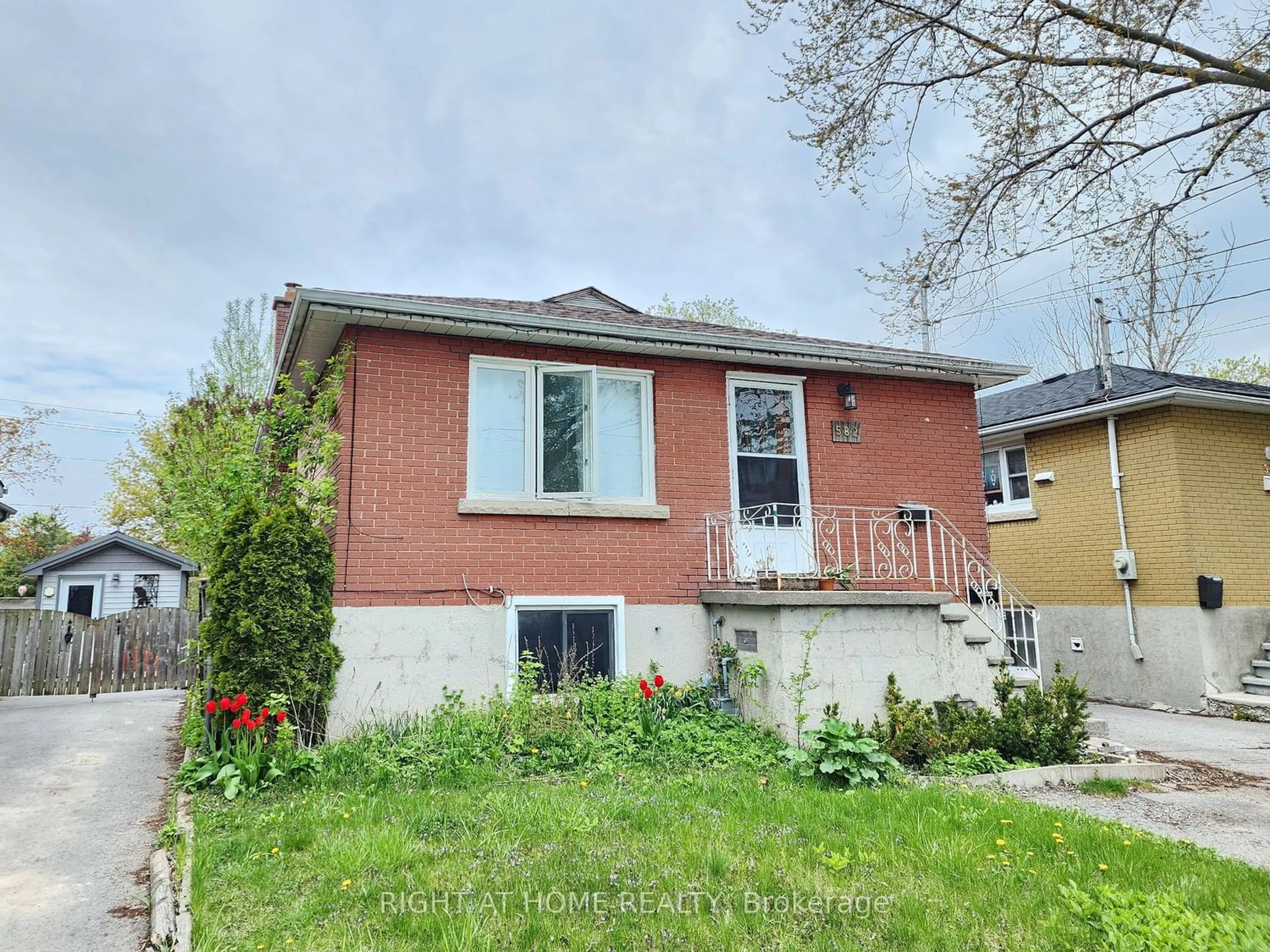 Frontside or backside of a home, the front or back of building for 582 MacDonnell St, Kingston Ontario K7K 4X1