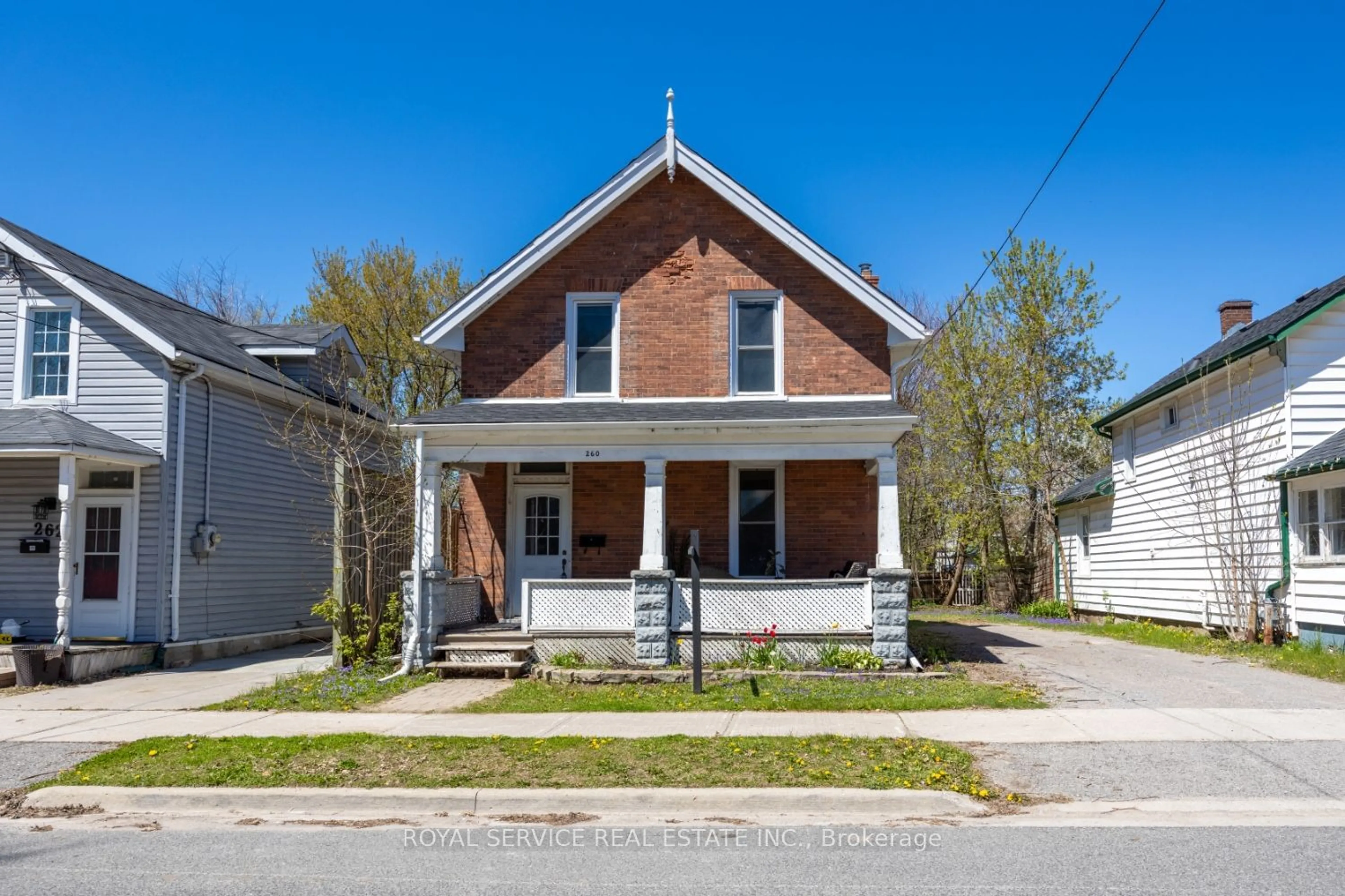 Frontside or backside of a home for 260 Westcott St, Peterborough Ontario K9J 2H1