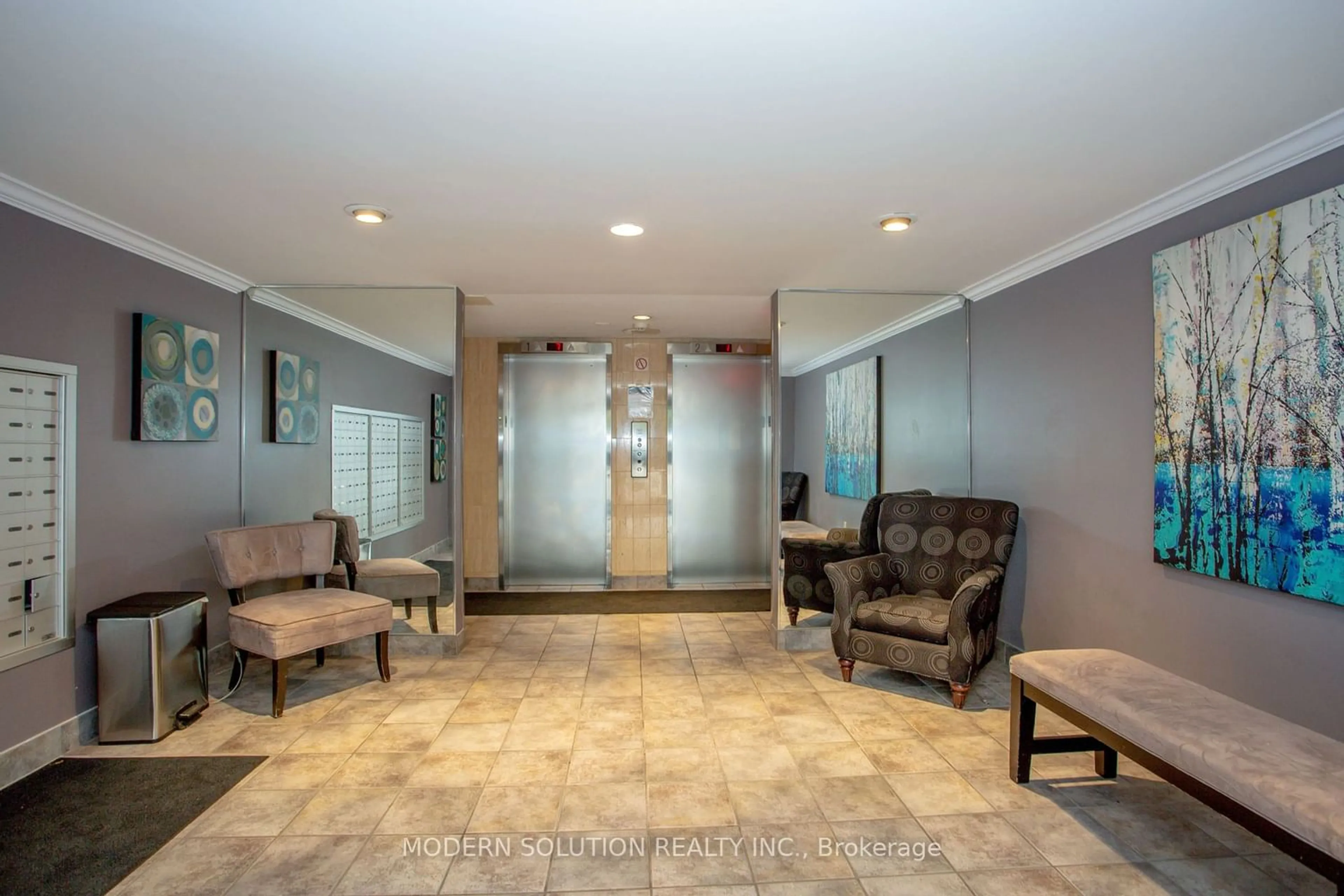 Indoor lobby for 600 Grenfell Dr #211, London Ontario N5X 2R8