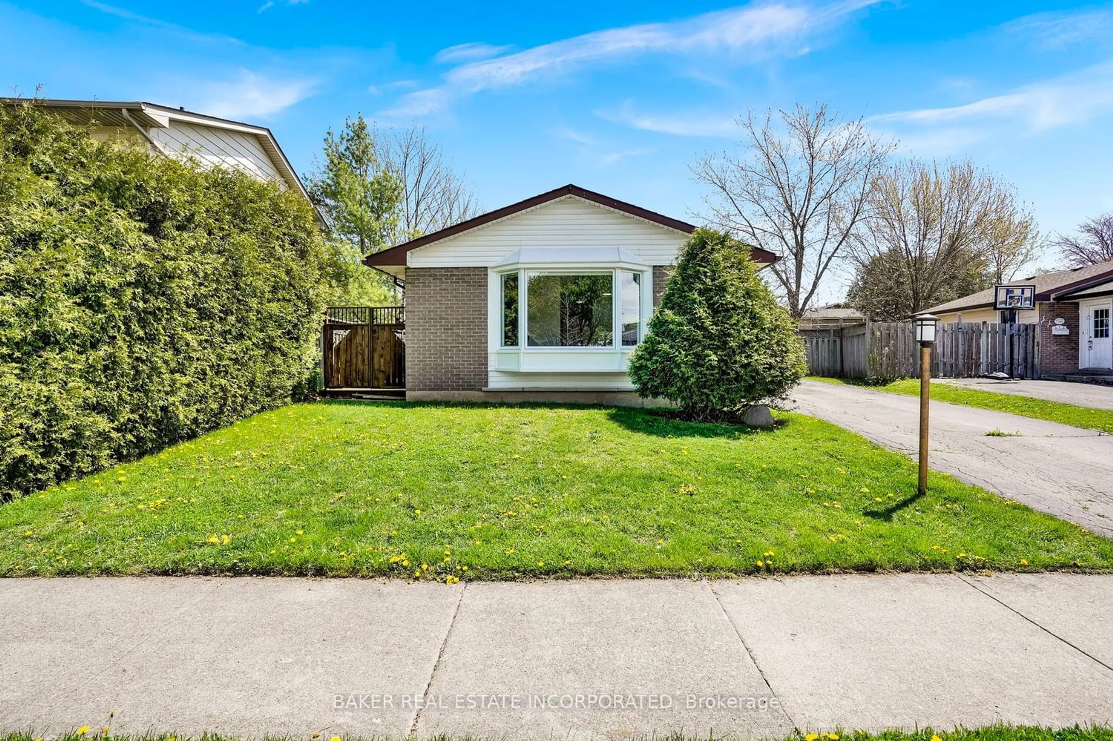 Frontside or backside of a home for 148 Gordon Drummond Ave, Hamilton Ontario L8J 1G3