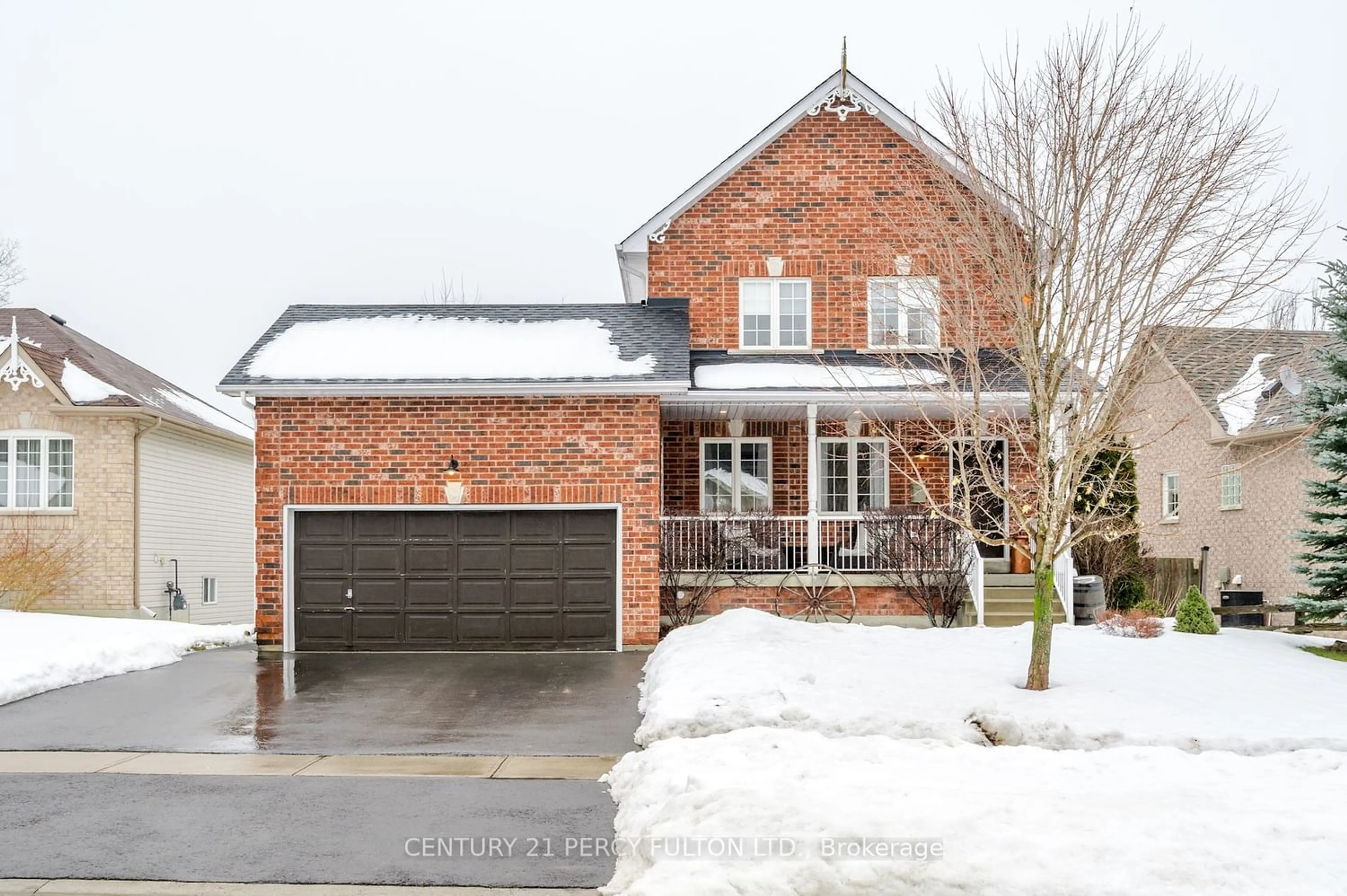 Home with brick exterior material for 32 Brookside St, Cavan Monaghan Ontario L0A 1G0