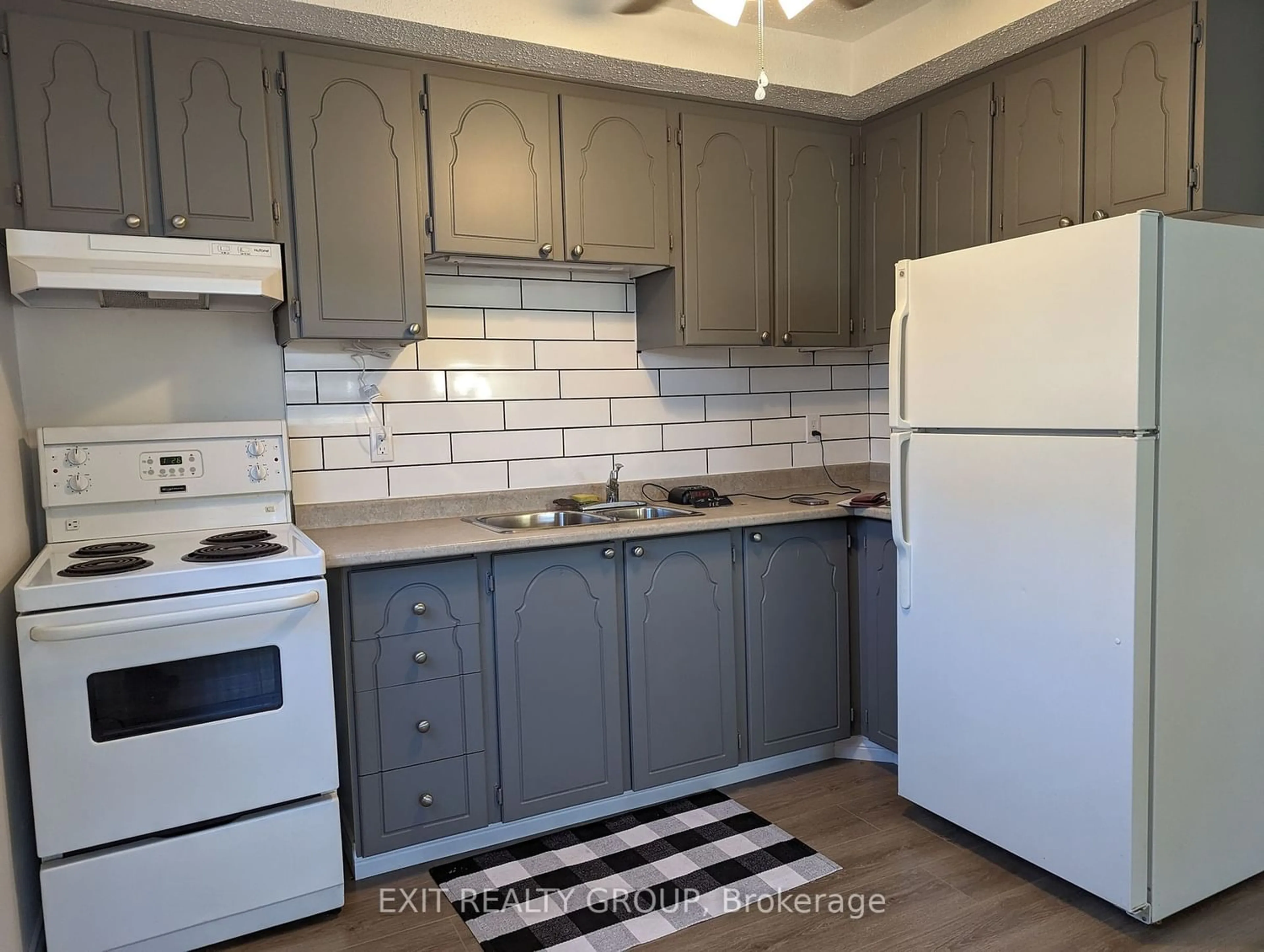 Standard kitchen for 80 Grier St #112, Belleville Ontario K8P 3A3