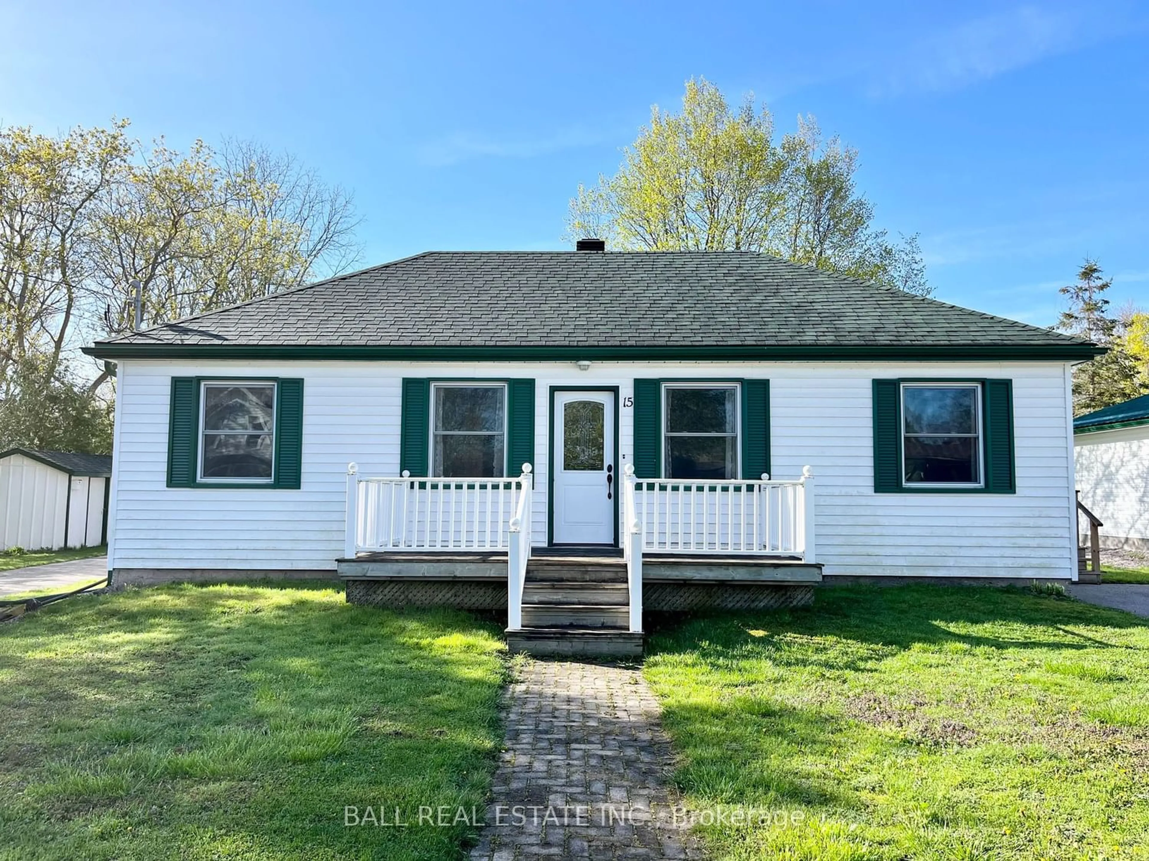 Cottage for 15 Nelson St, Smith-Ennismore-Lakefield Ontario K0L 2H0