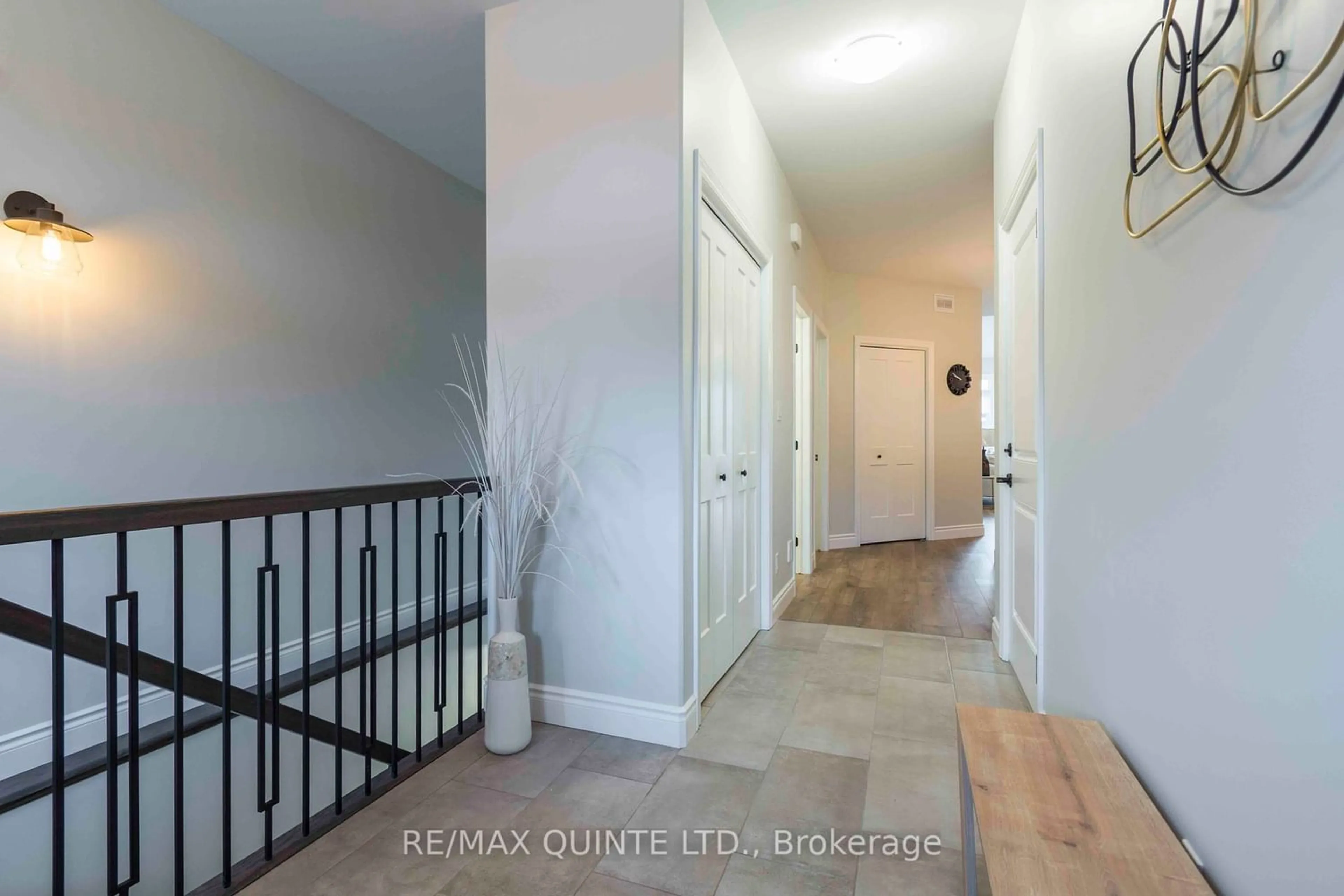 Indoor entryway, wood floors for 62 Raycroft Dr, Belleville Ontario K8N 0R4