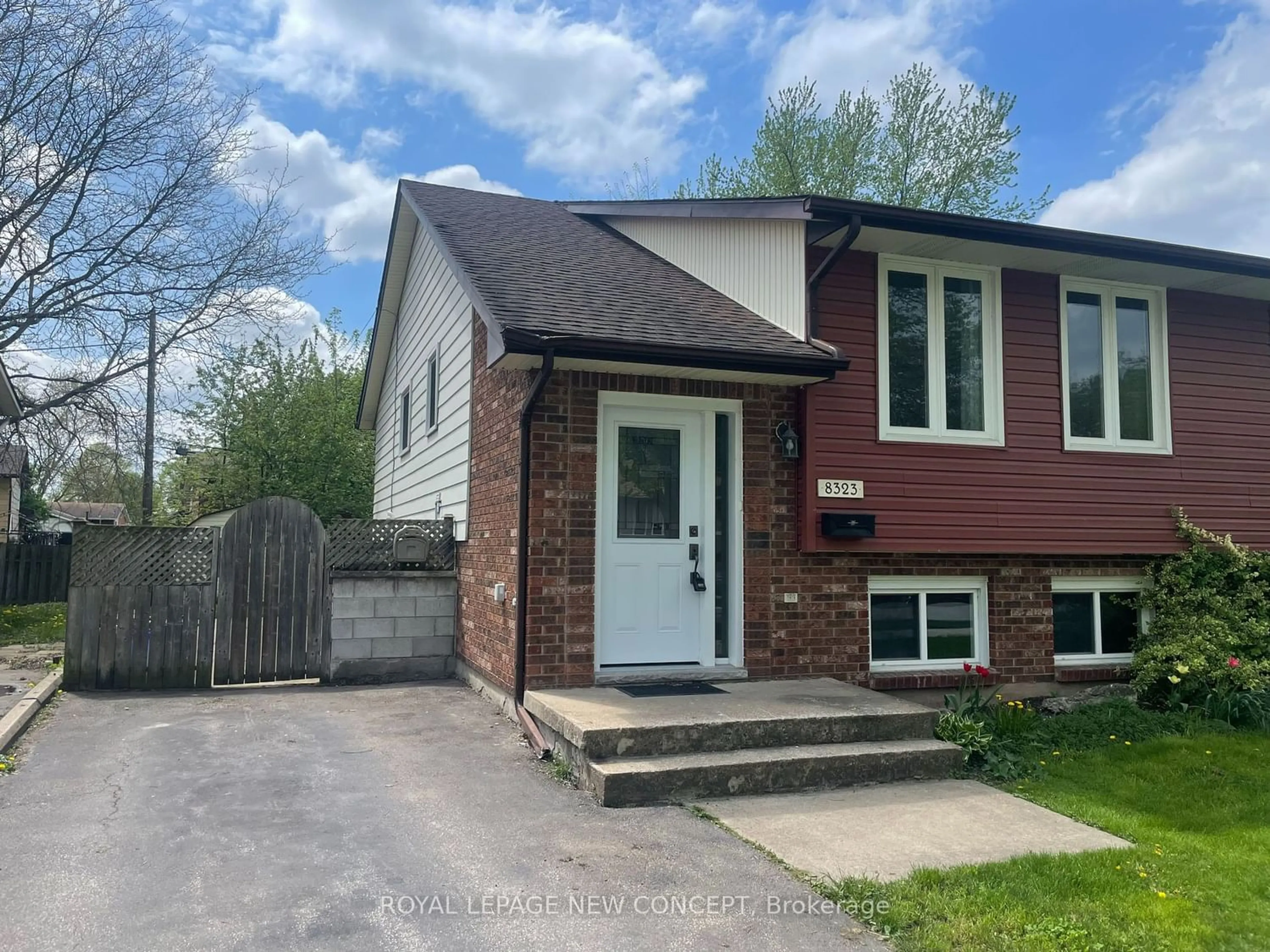 Frontside or backside of a home for 8323 Mundare Cres, Niagara Falls Ontario L2G 7M6