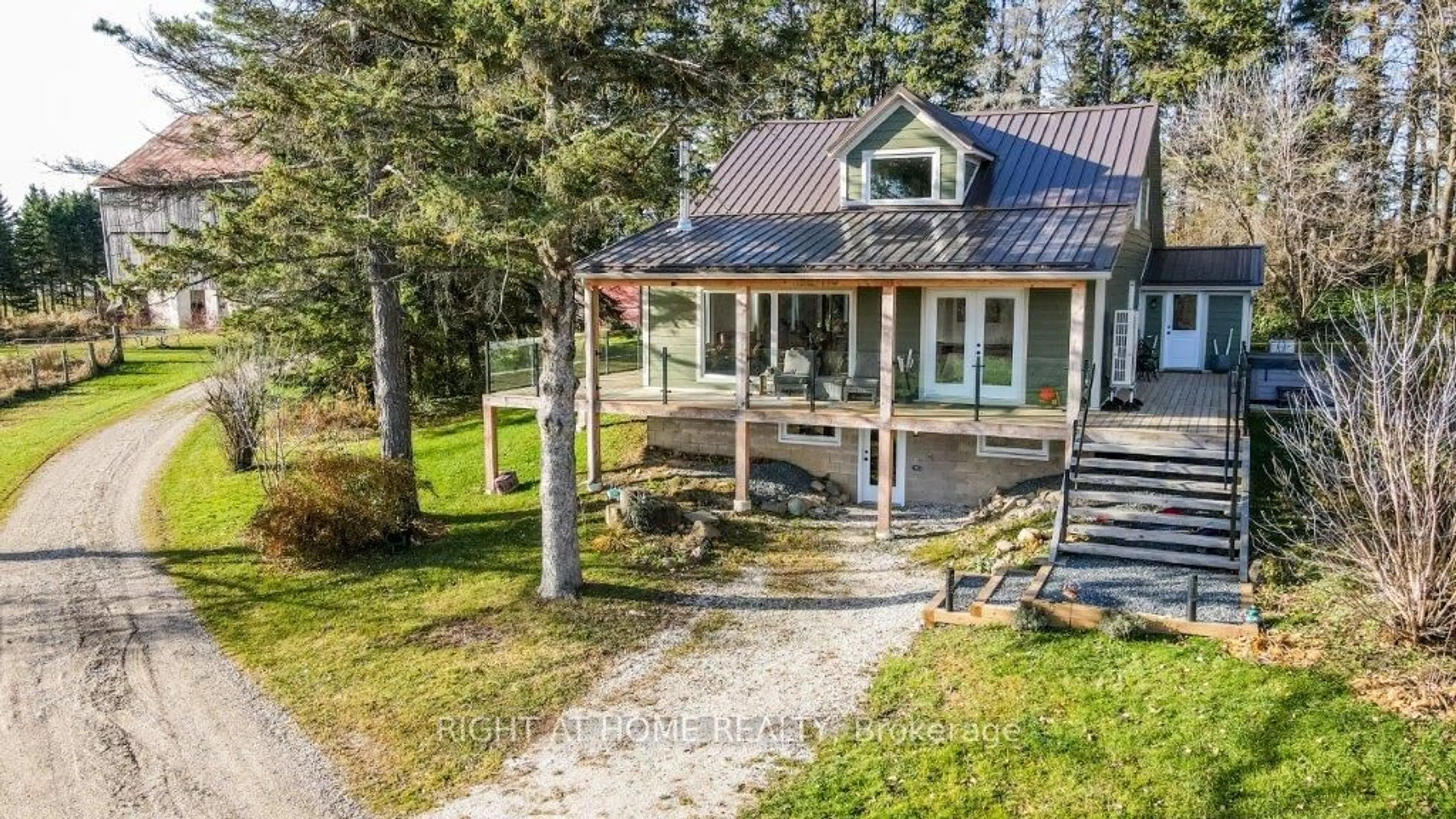 Cottage for 135850 9th Line, Grey Highlands Ontario N0C 1H0